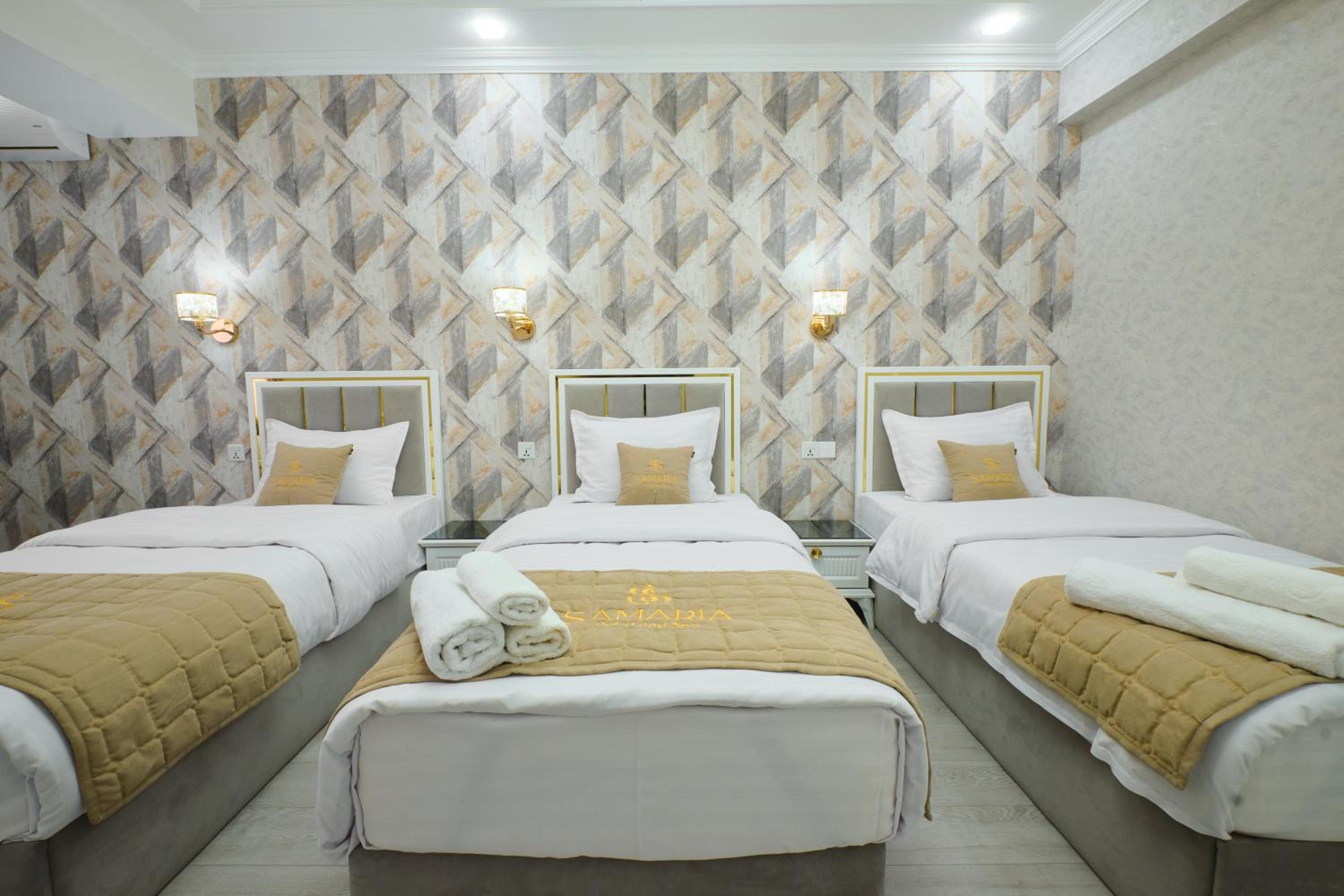Comfort Triple Room with Shower photo 1