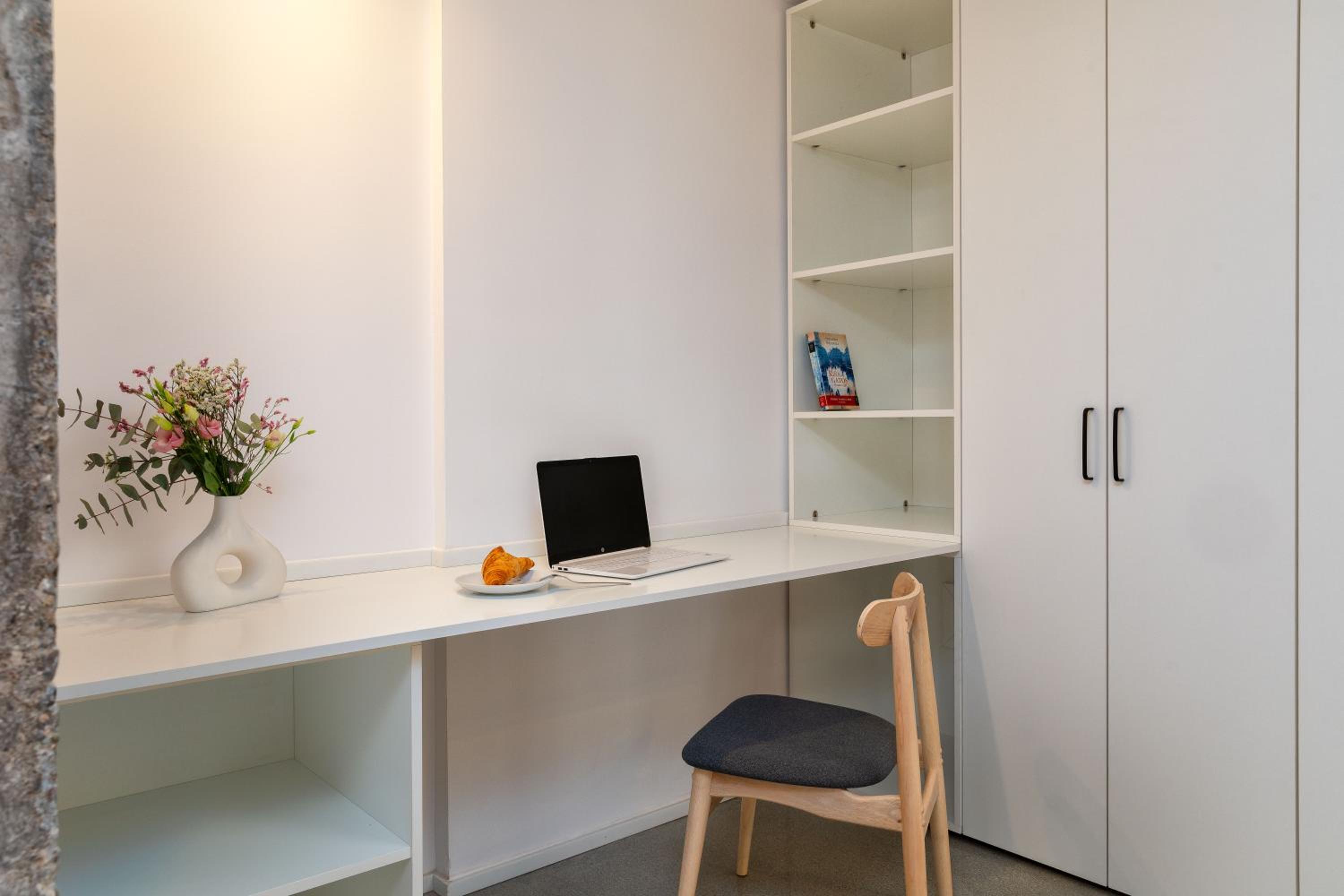 Two-Bedroom Apartment with Terrace photo 2