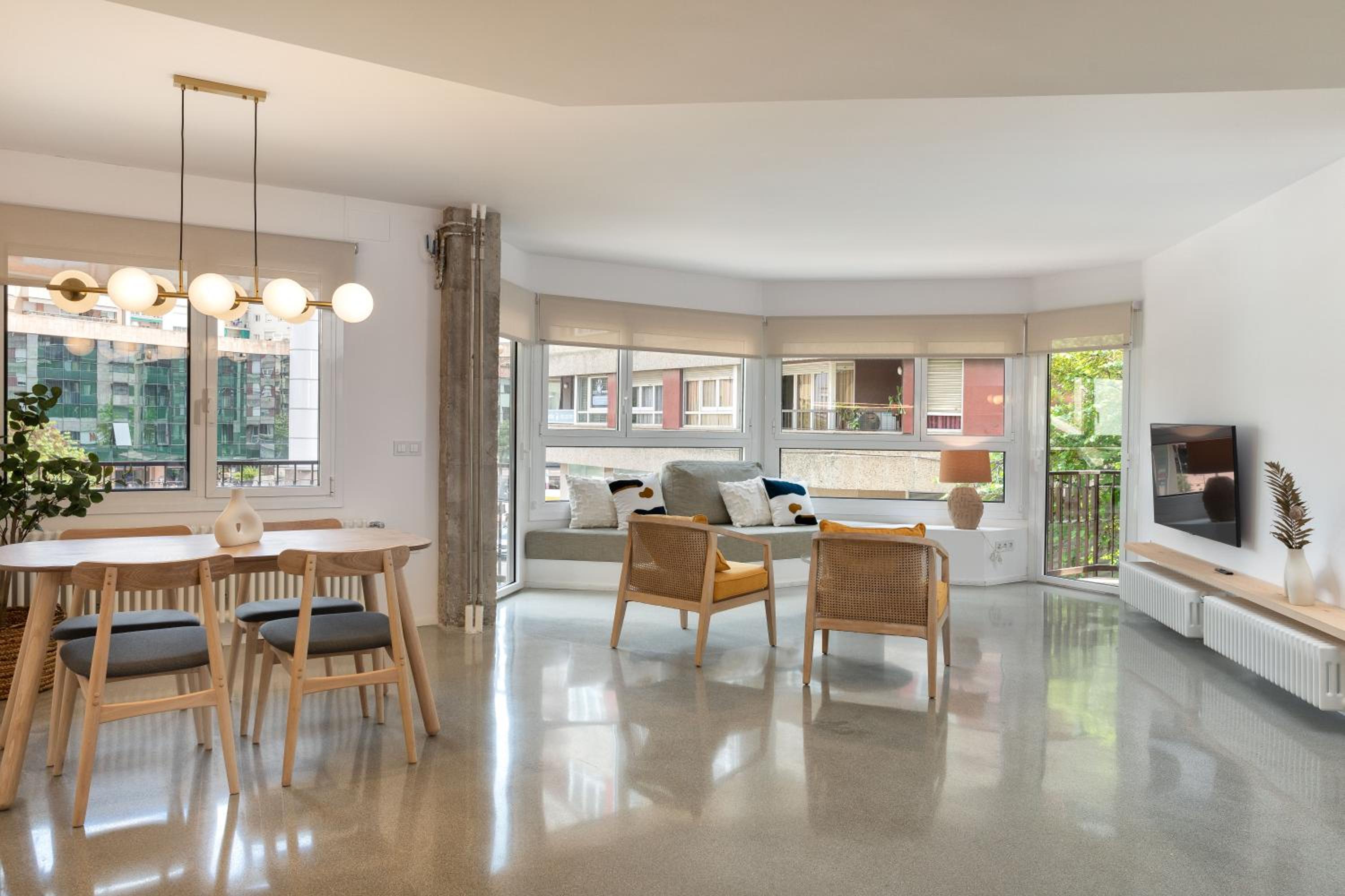Apartamento de Dos Habitaciones con Terraza