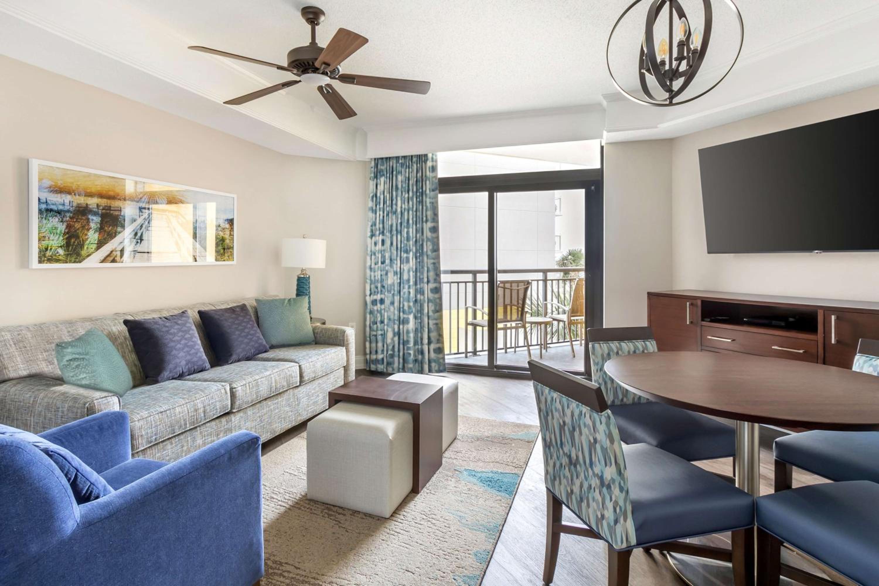 One-Bedroom King Suite with Partial Ocean View - Photo 5