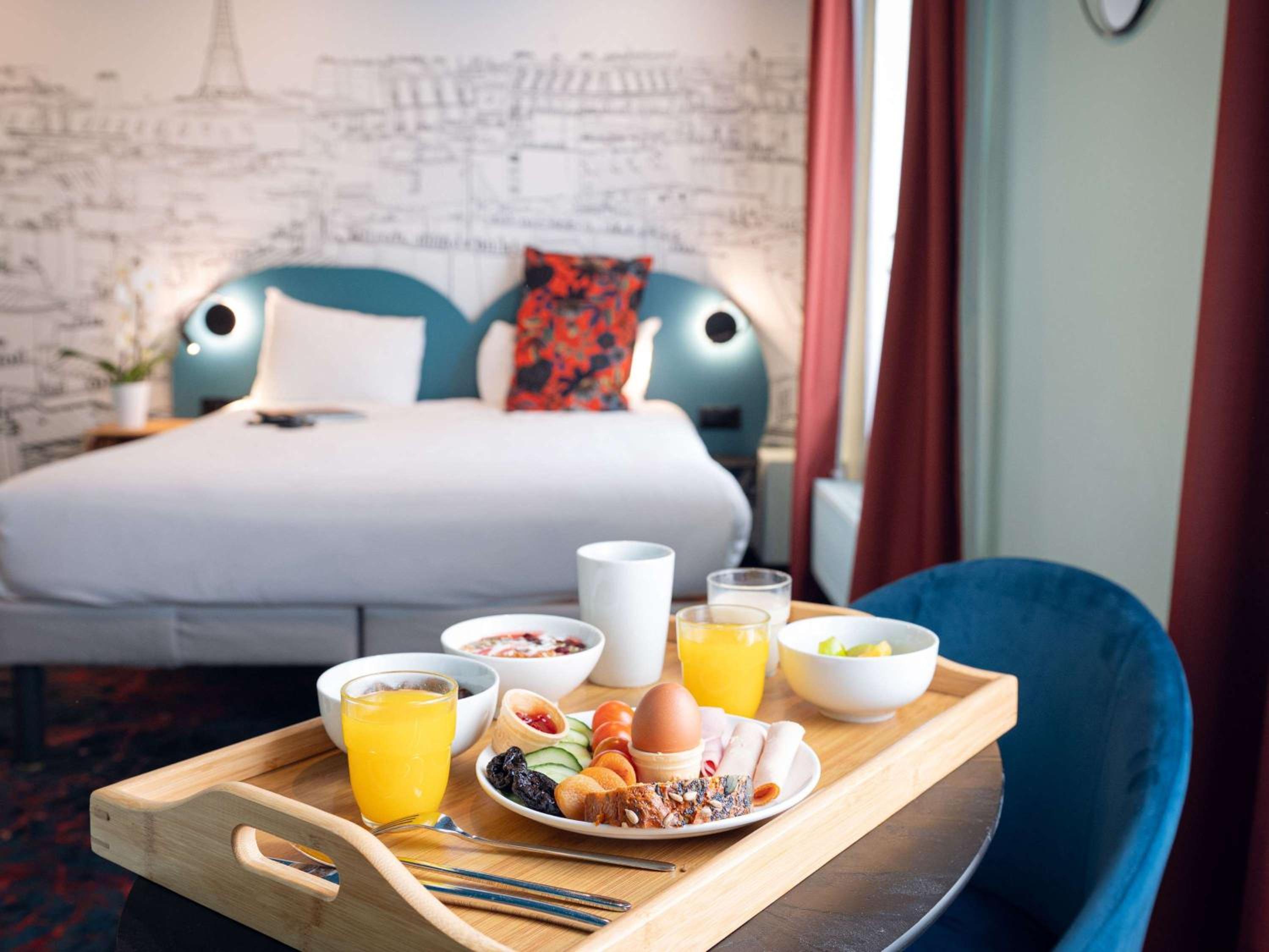 Standard Room With Three Single Beds