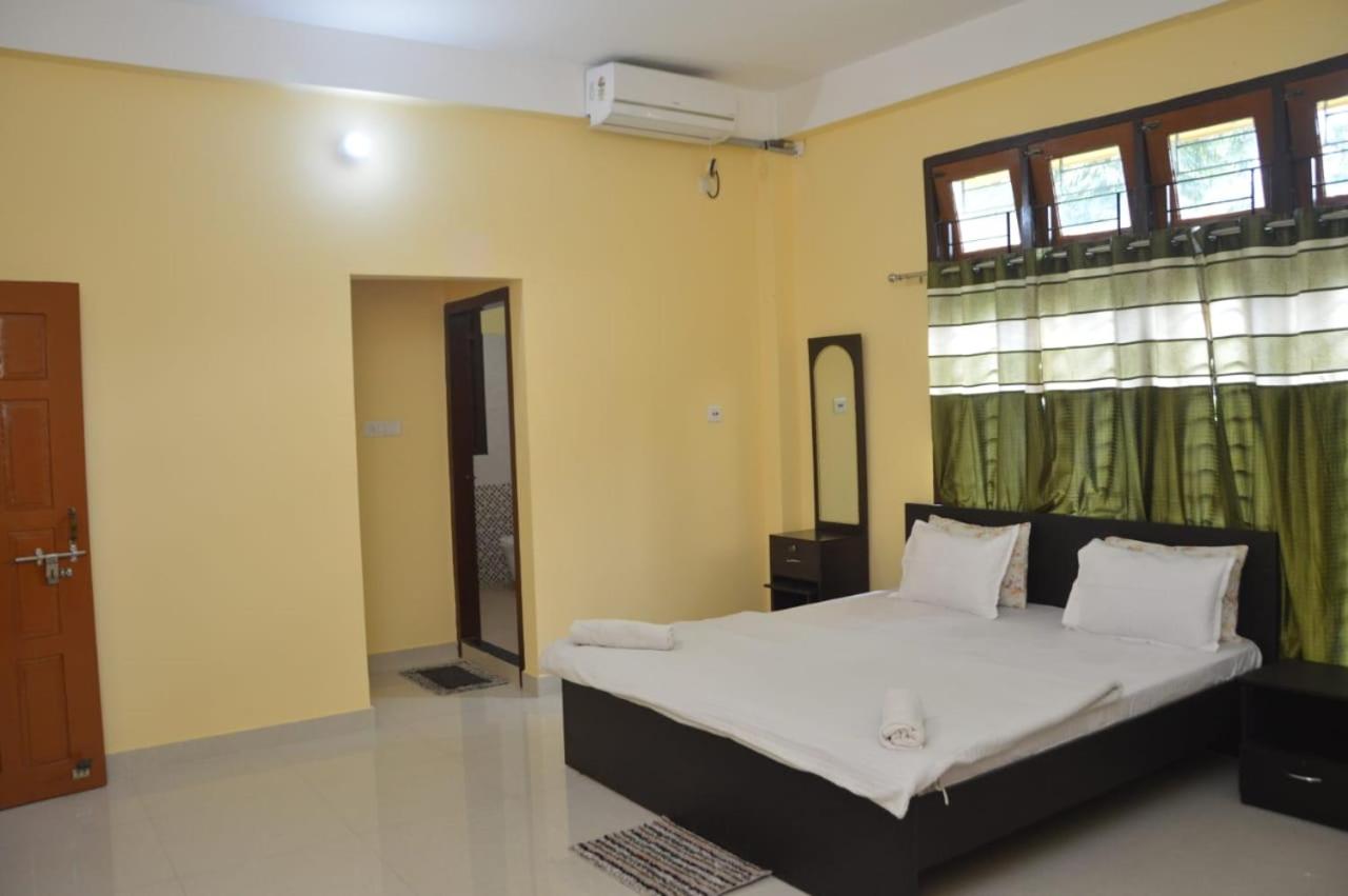 Double Room With Shared Bathroom photo 3