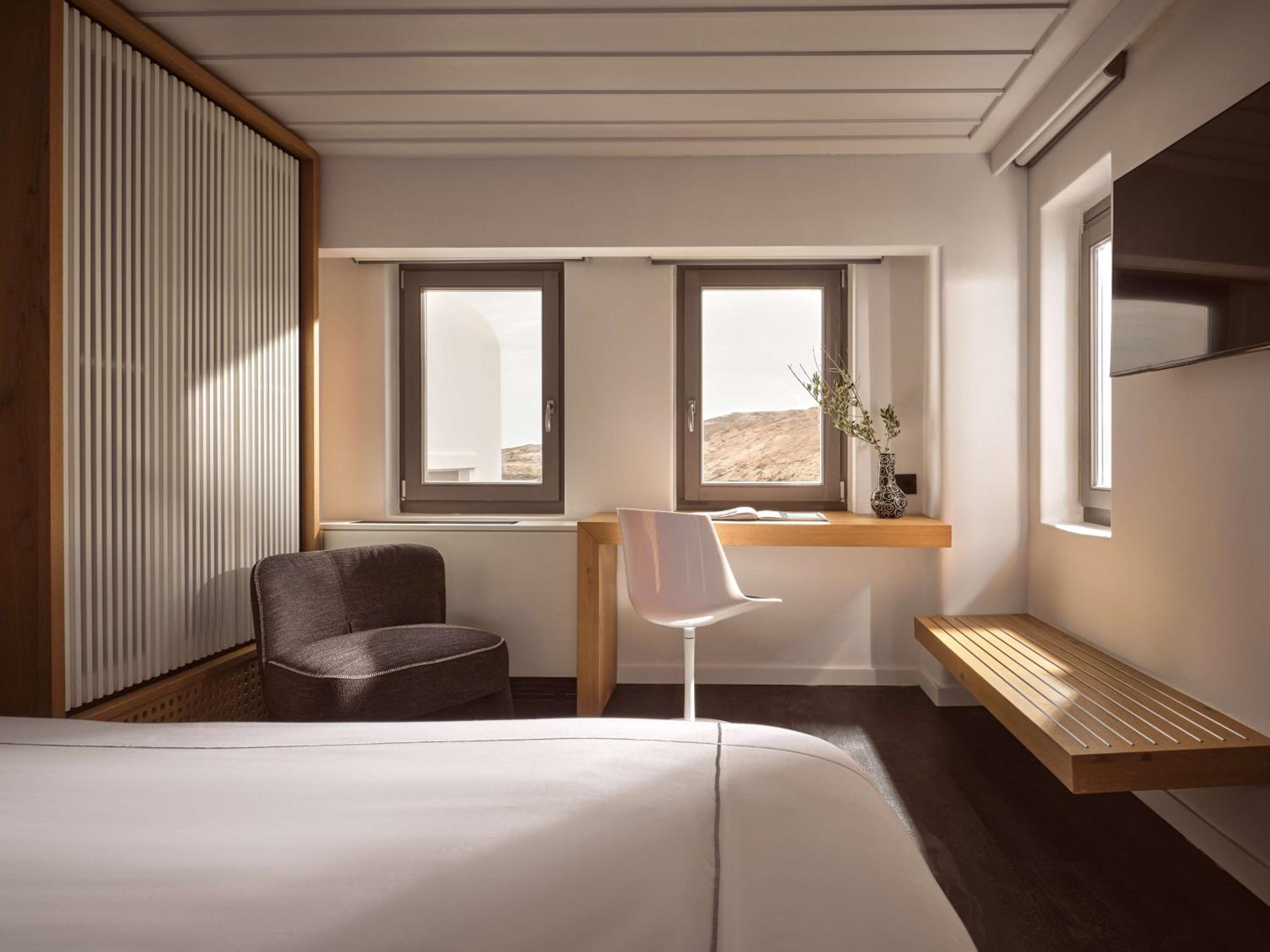 Two-Bedroom Suite with Spa - Photo 3