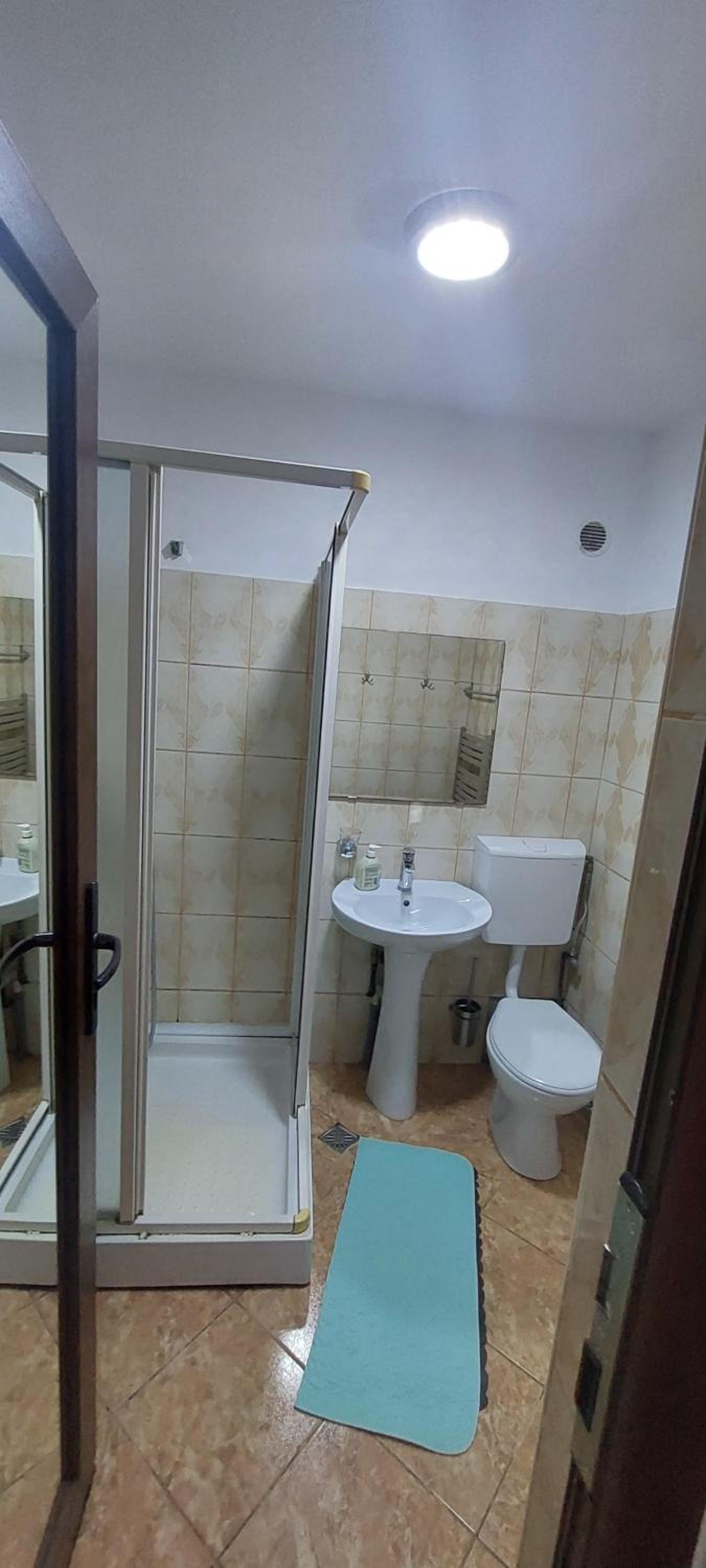 Double Room with Balcony - Photo 2