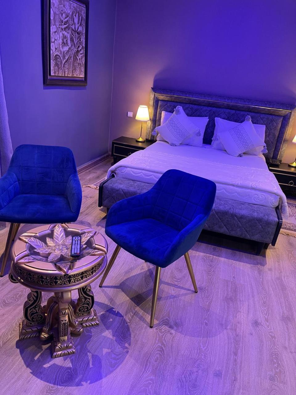 King Suite with Balcony - Photo 1