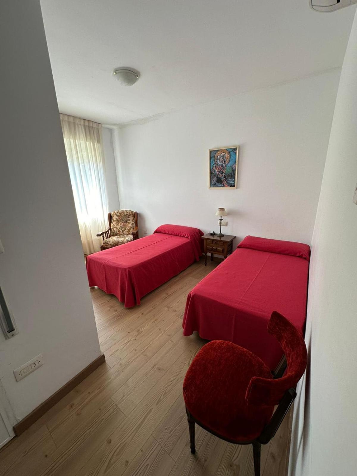 Family Room (4 Adults) photo 2