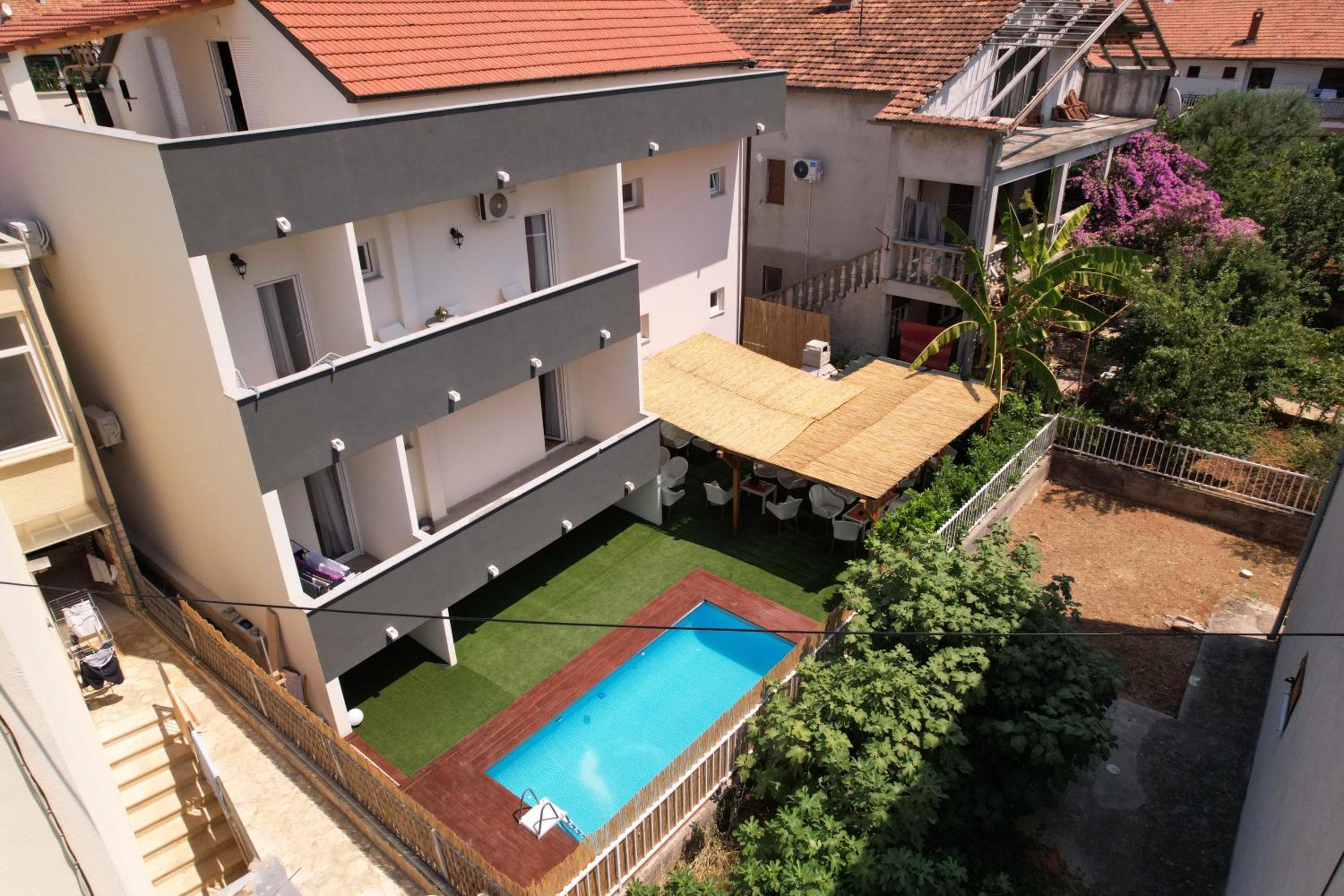Three-Bedroom Apartment with Balcony