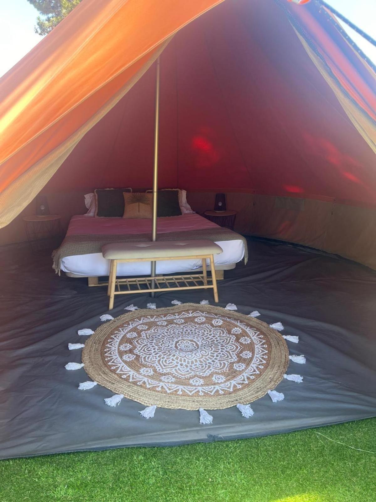 Tent - Photo 2