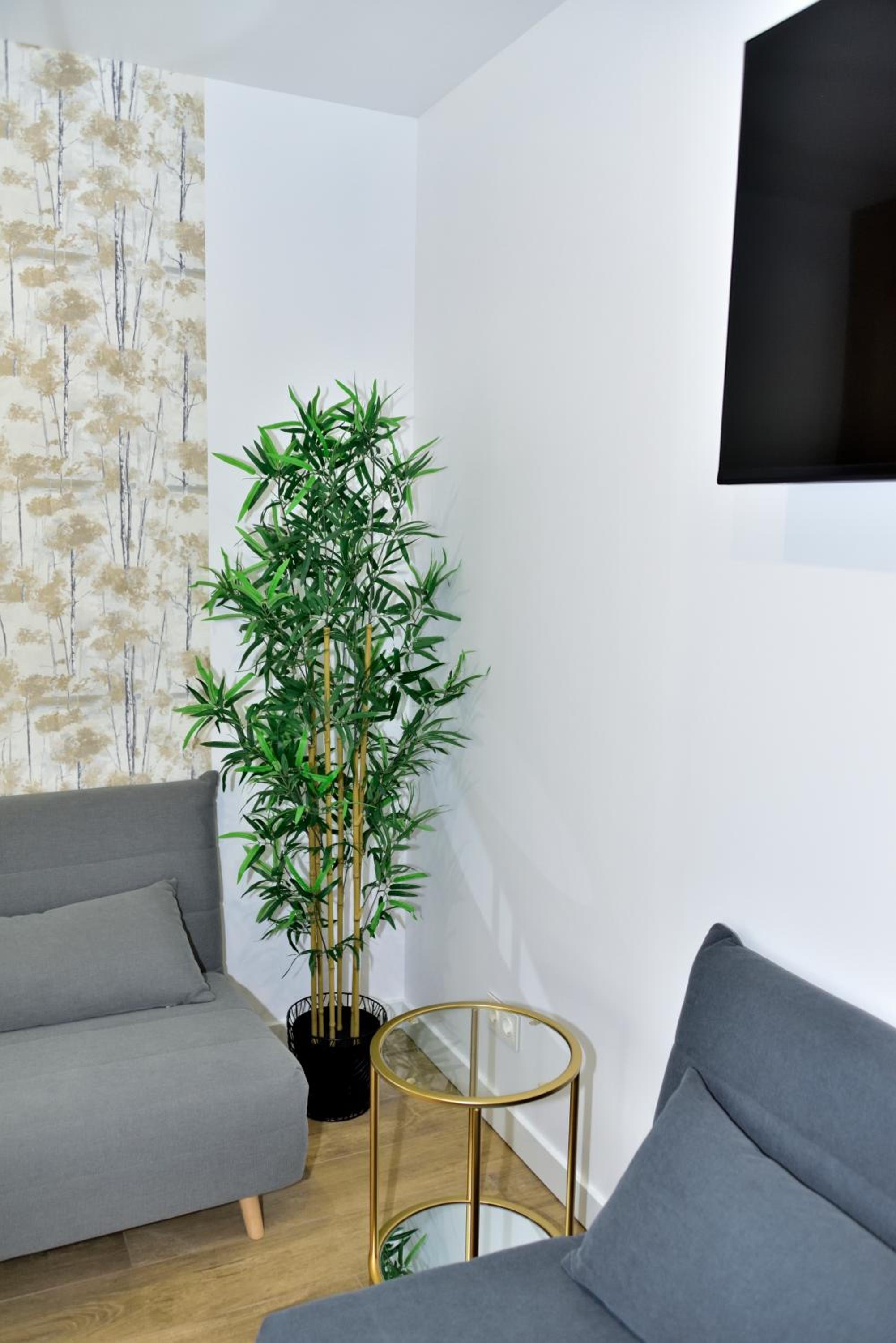 Deluxe Room - Photo 21