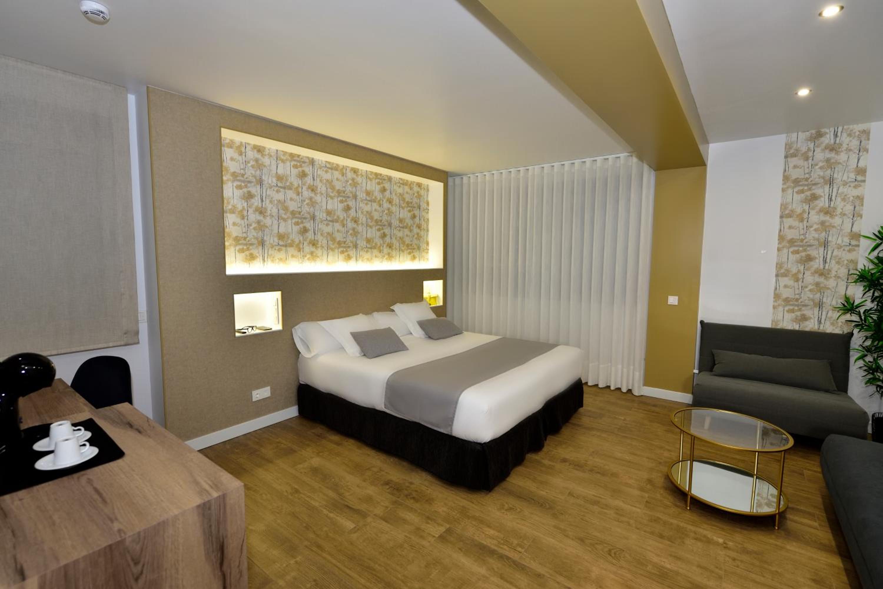 Deluxe Room - Photo 50