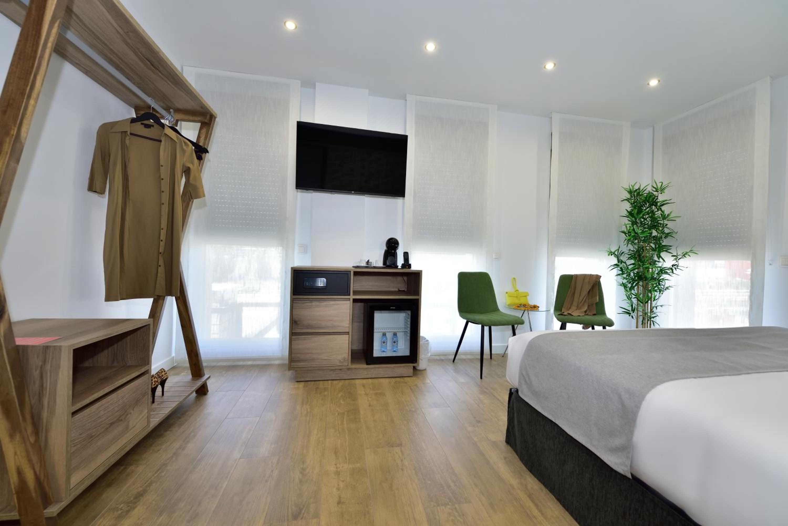 Deluxe Room - Photo 47