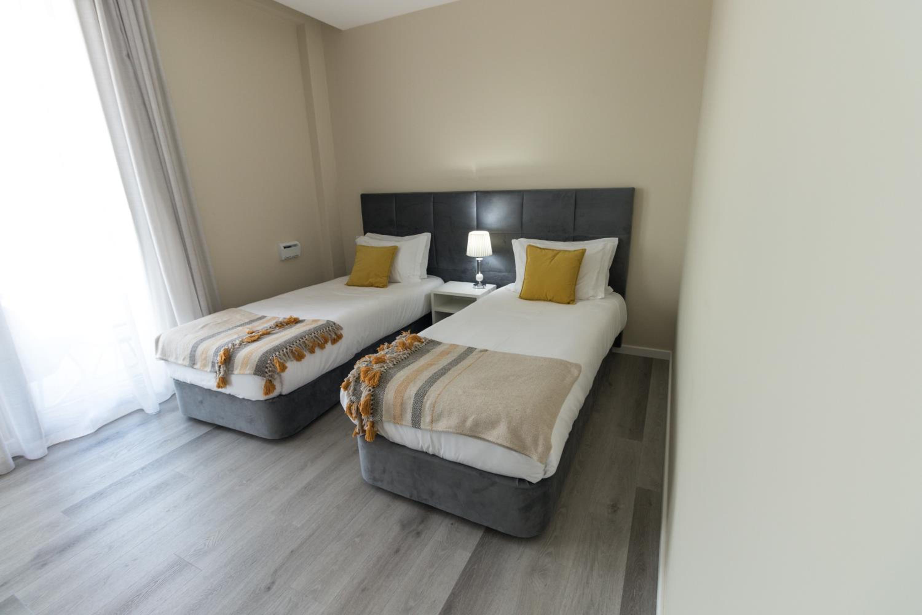 Deluxe Room - Photo 3