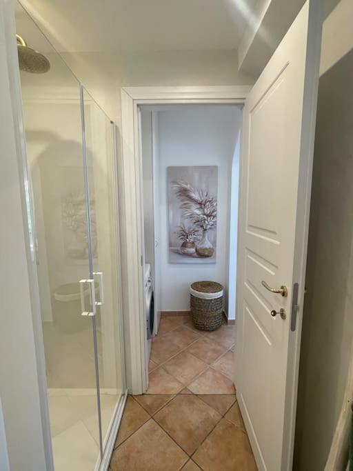 One-Bedroom House photo 2