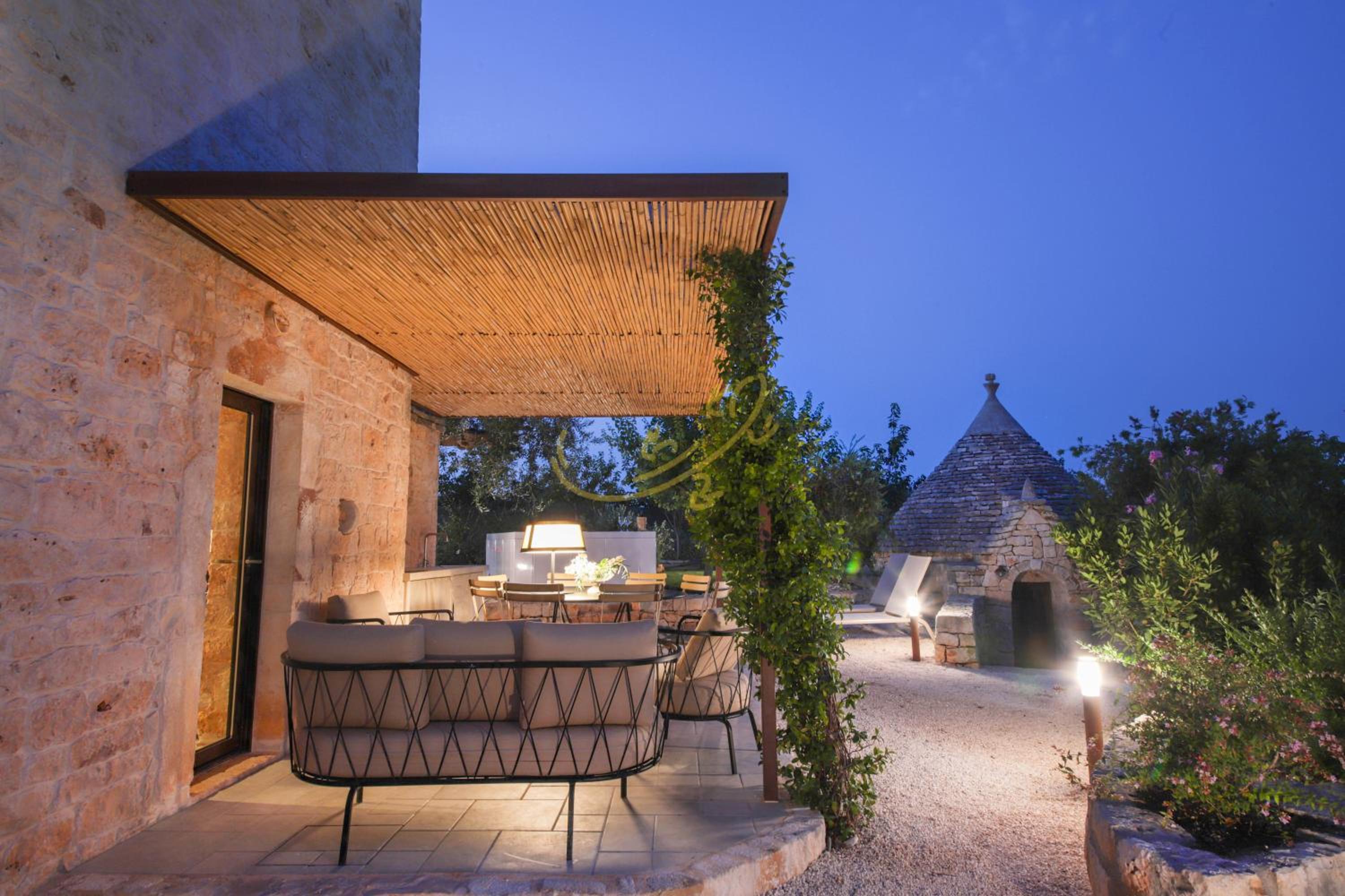 Villa photo 2