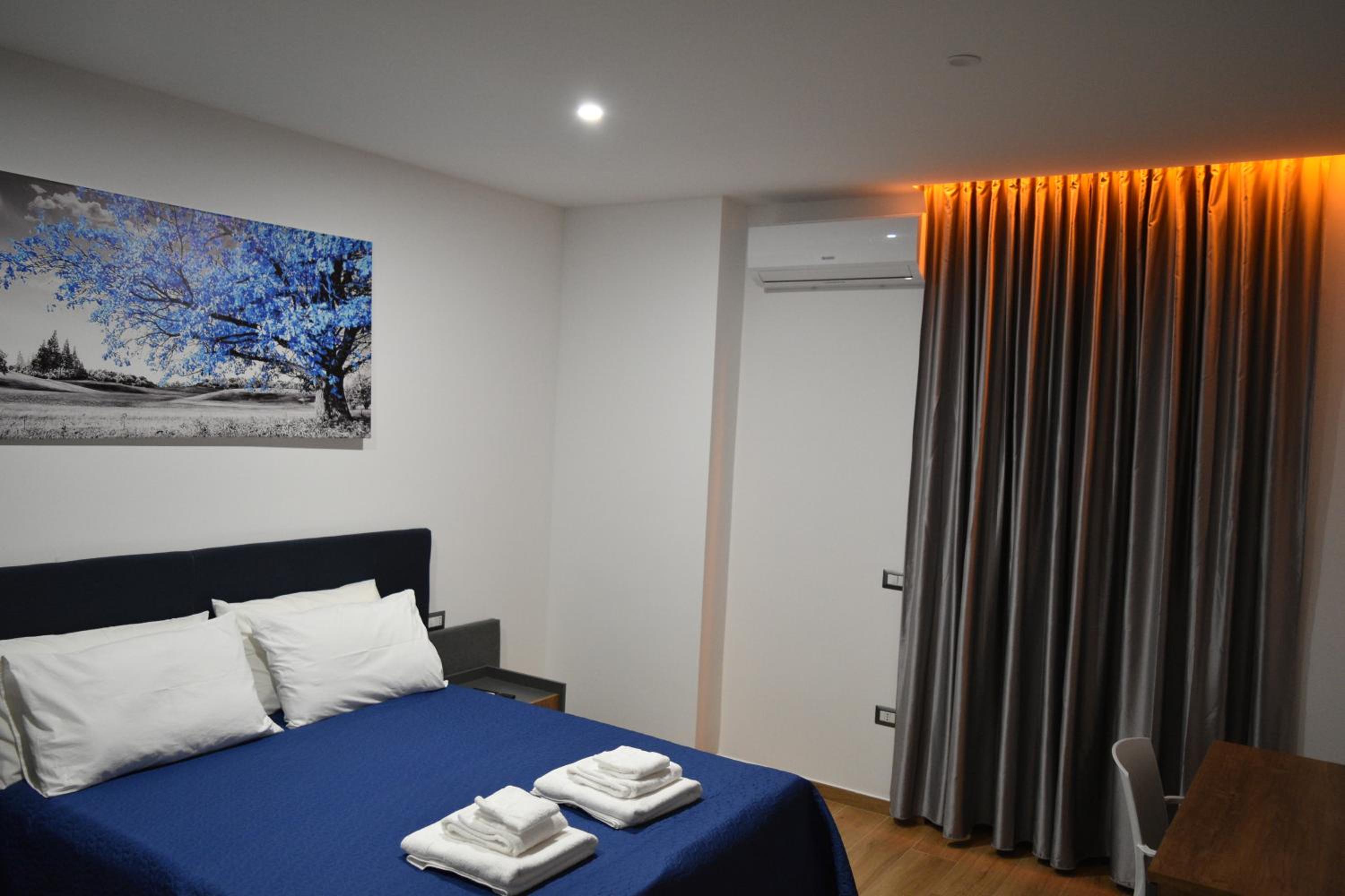 Deluxe Double or Twin Room photo 2