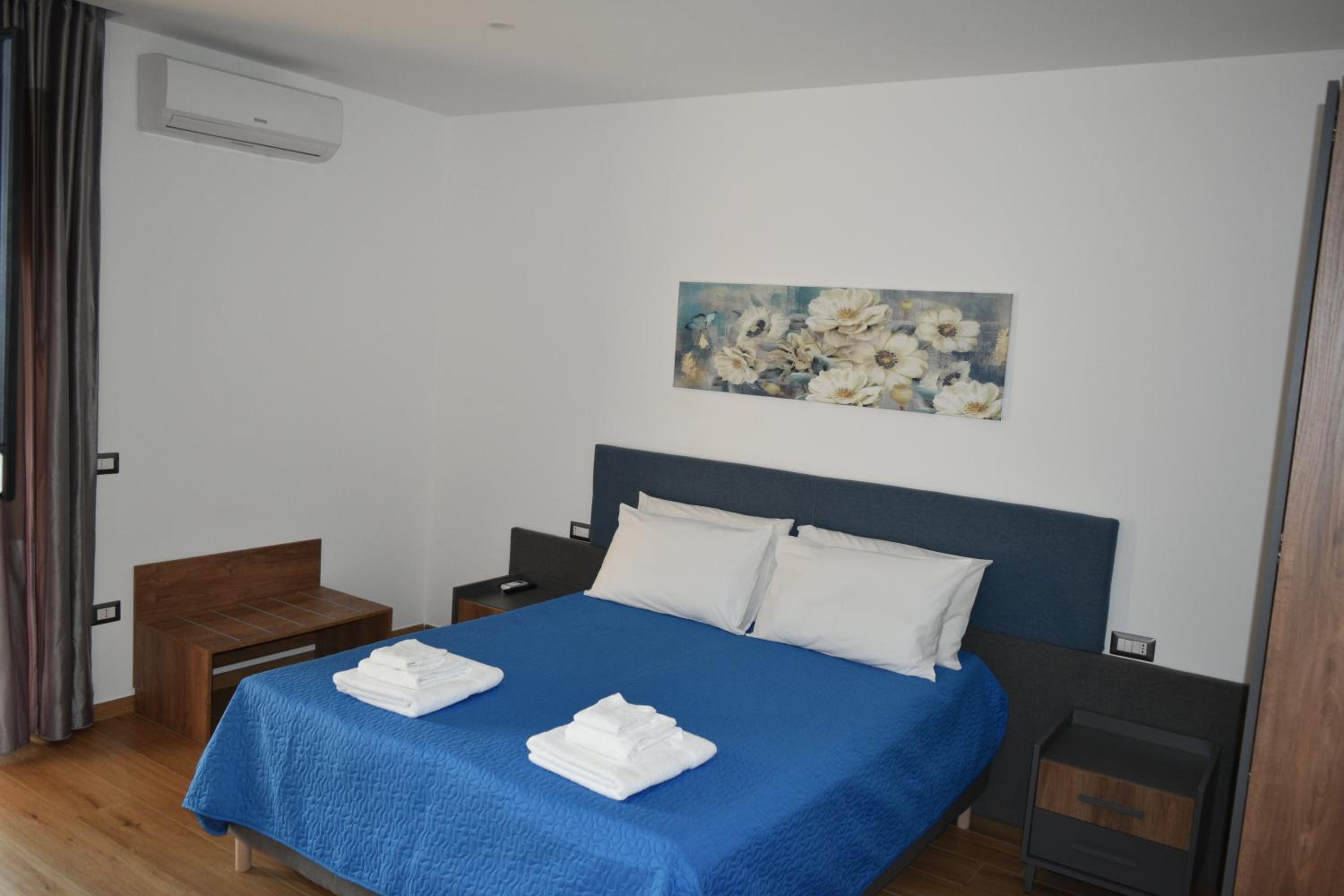 Double or Twin Room photo 1