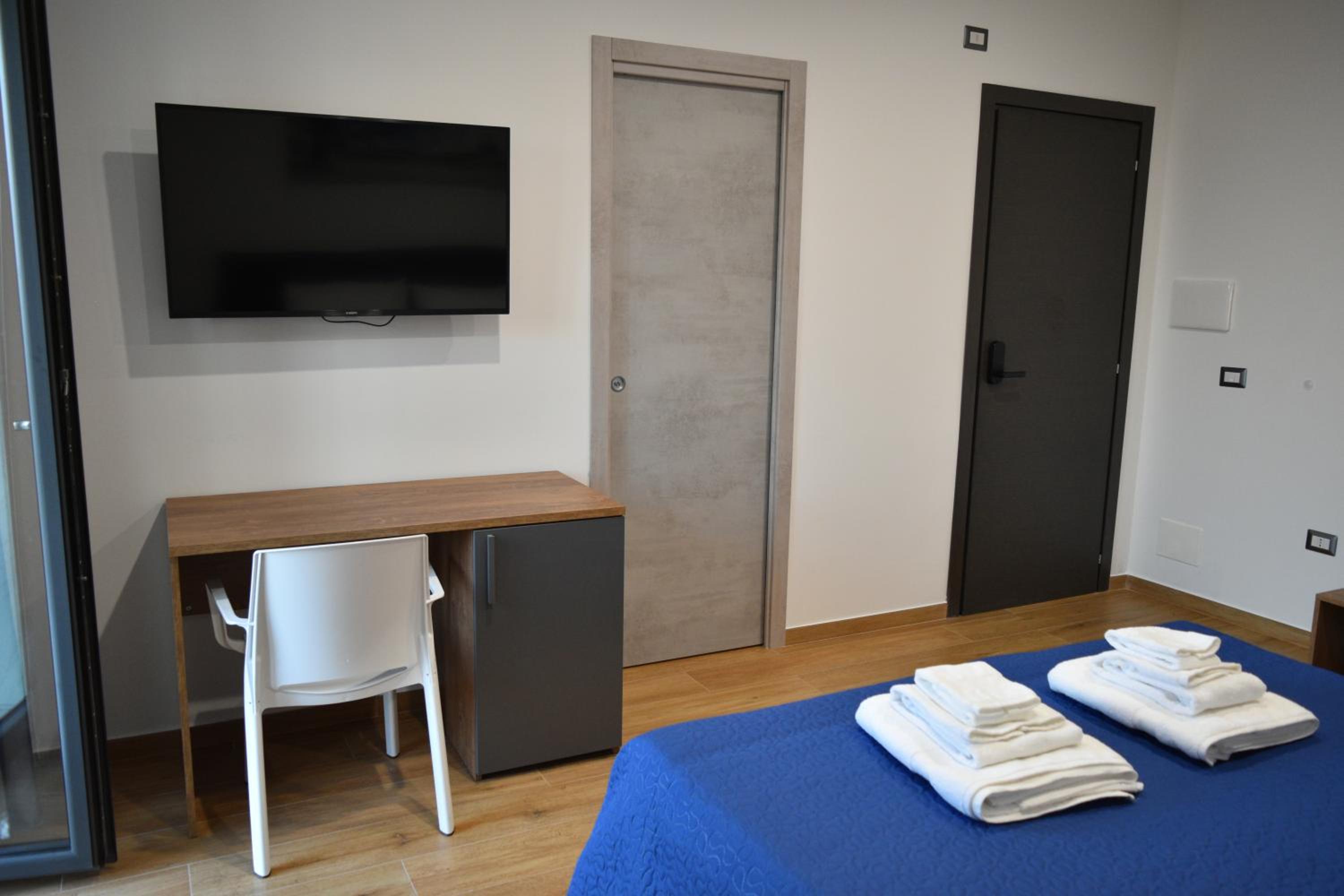 Deluxe Double or Twin Room photo 3