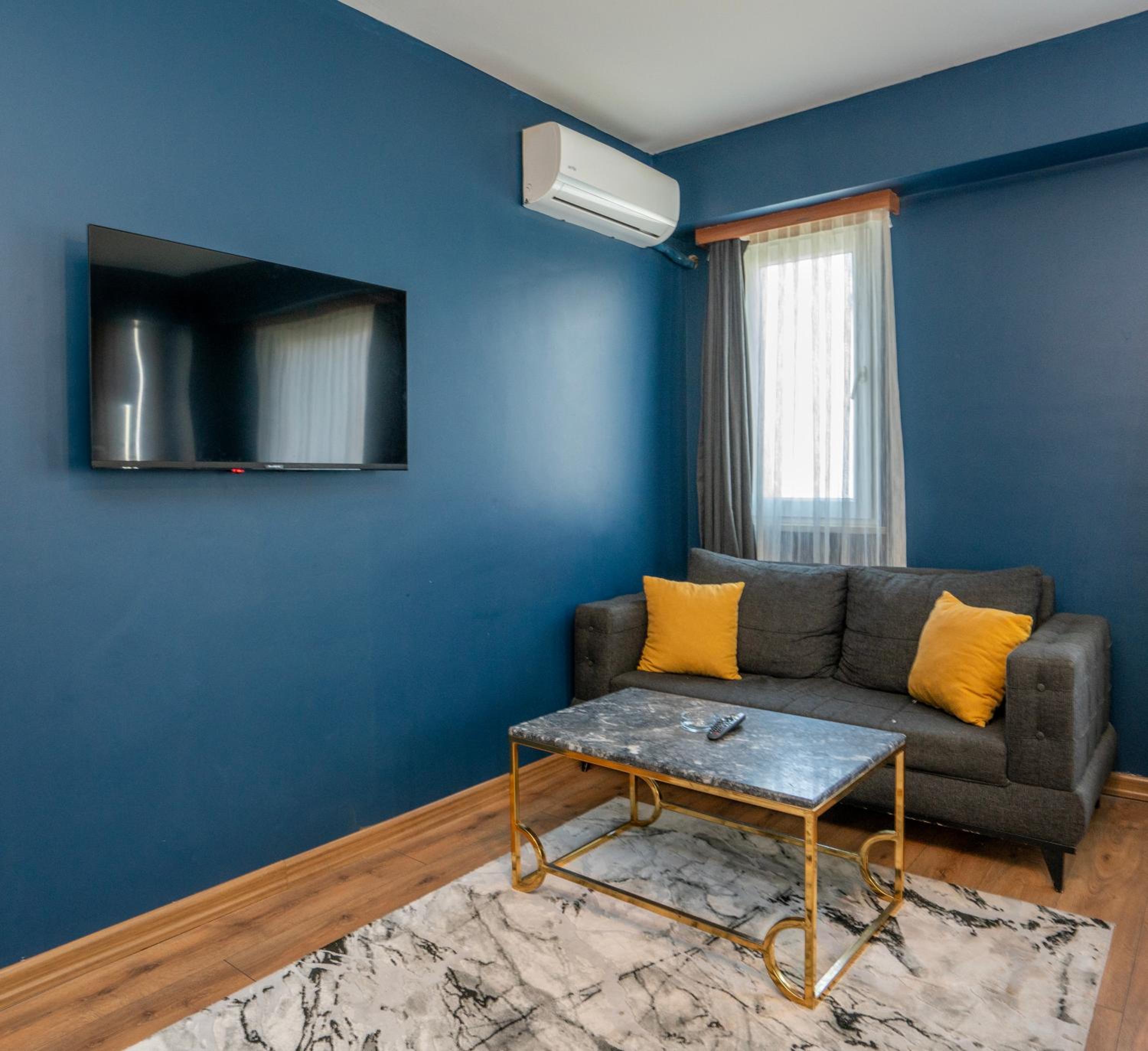 Large Double Room photo 2