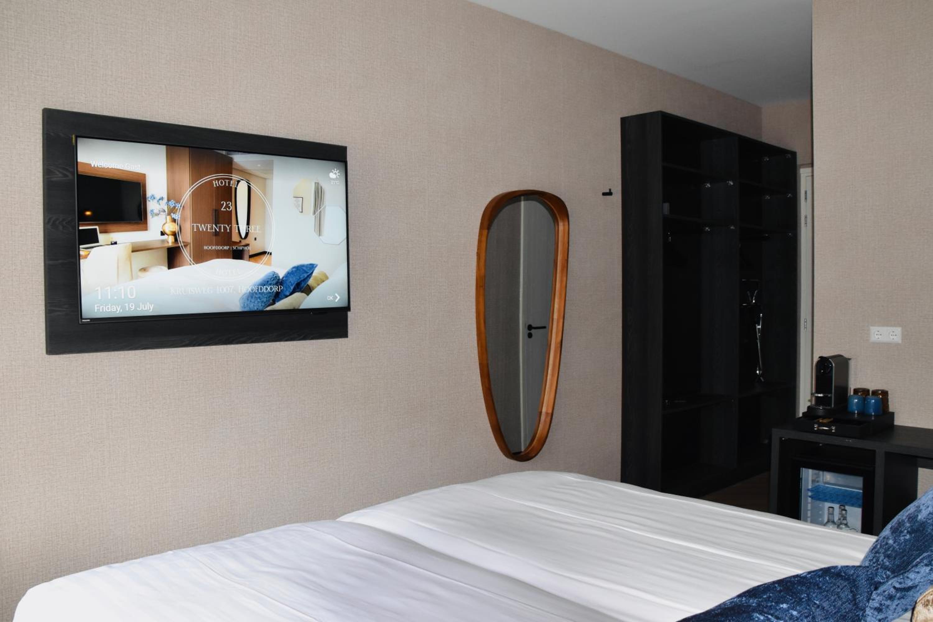 Standard Twin Room - Photo 3
