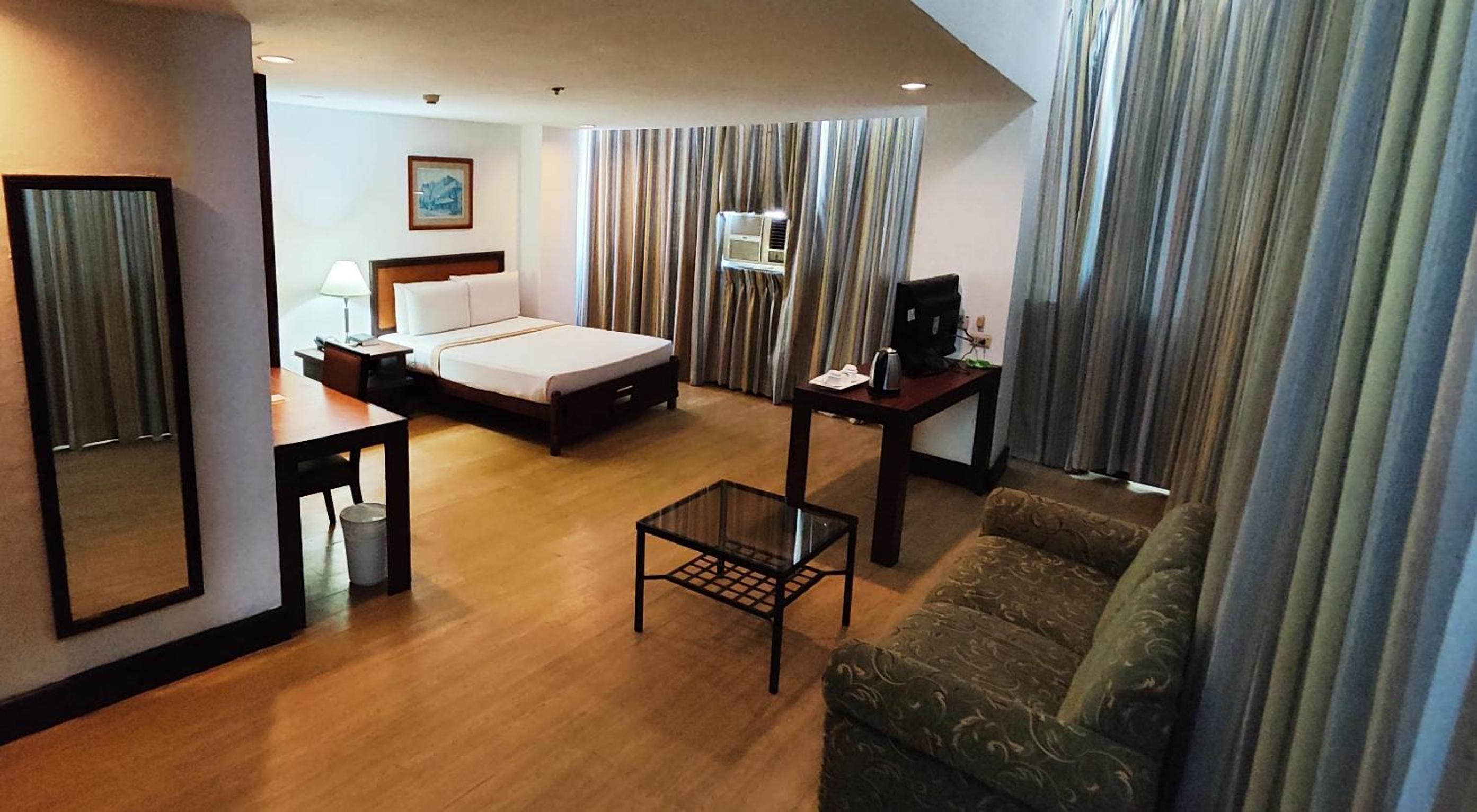 Executive Suite photo 2