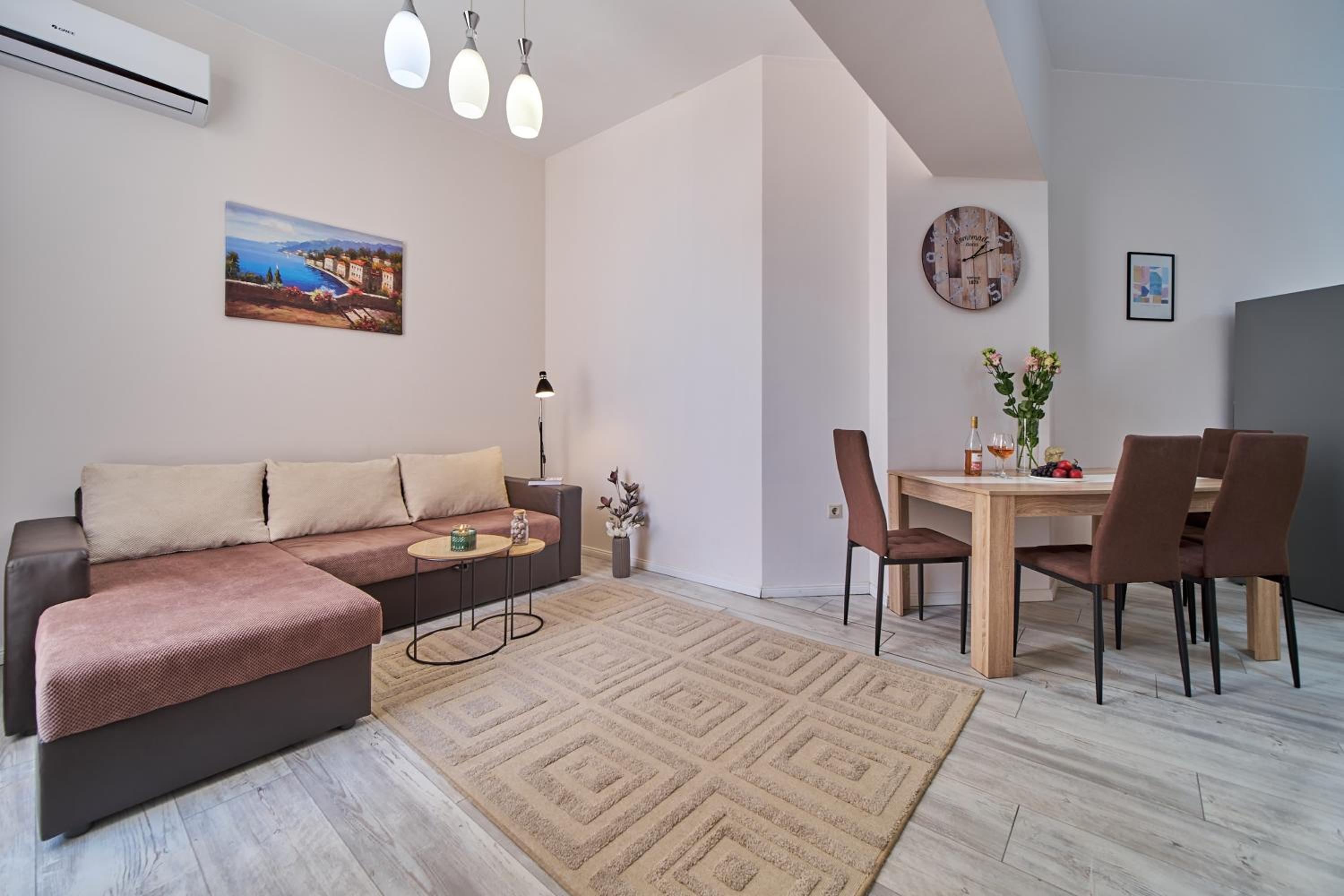 Apartment - Ground Floor photo 3