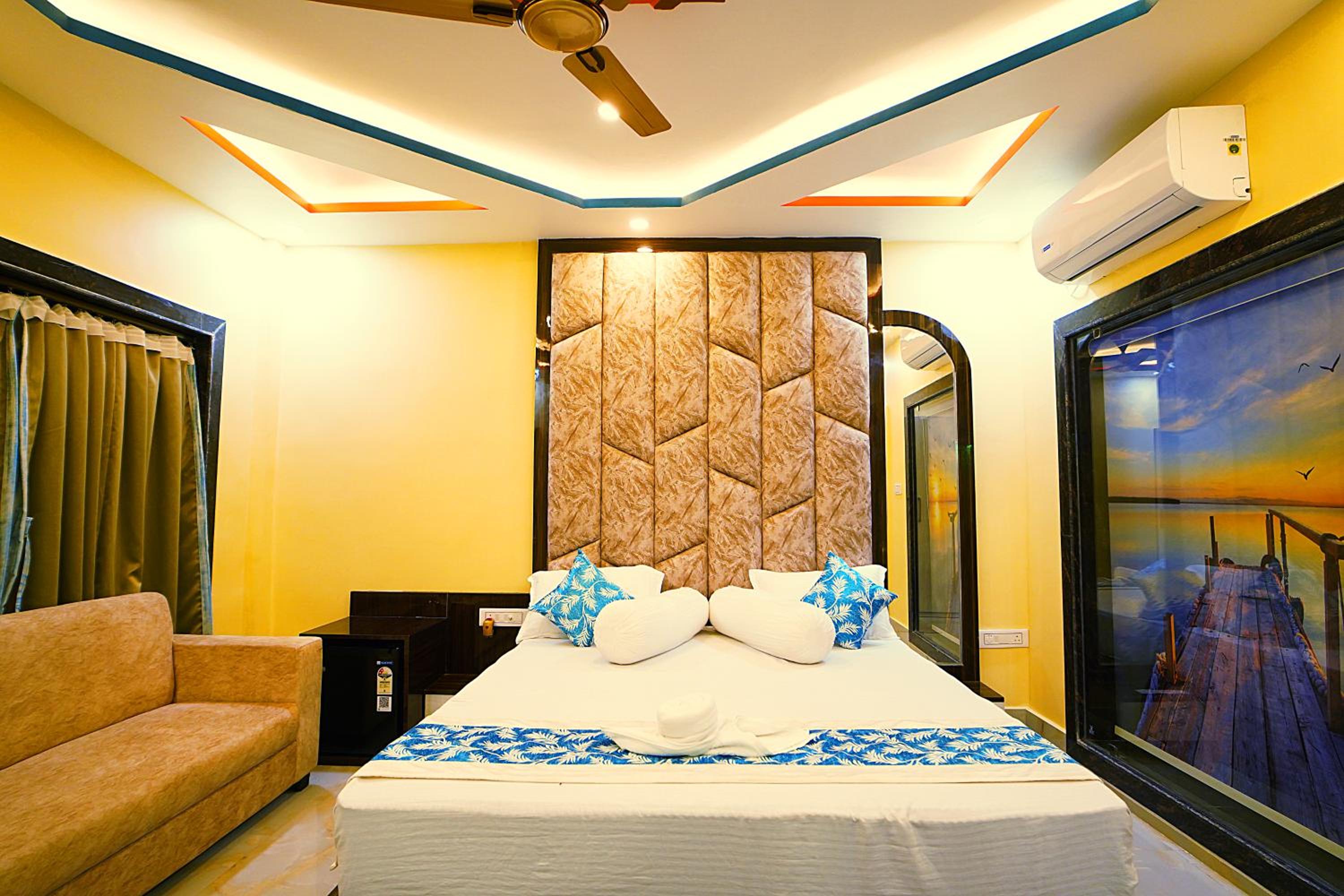 Deluxe Double Room With Sea View photo 3