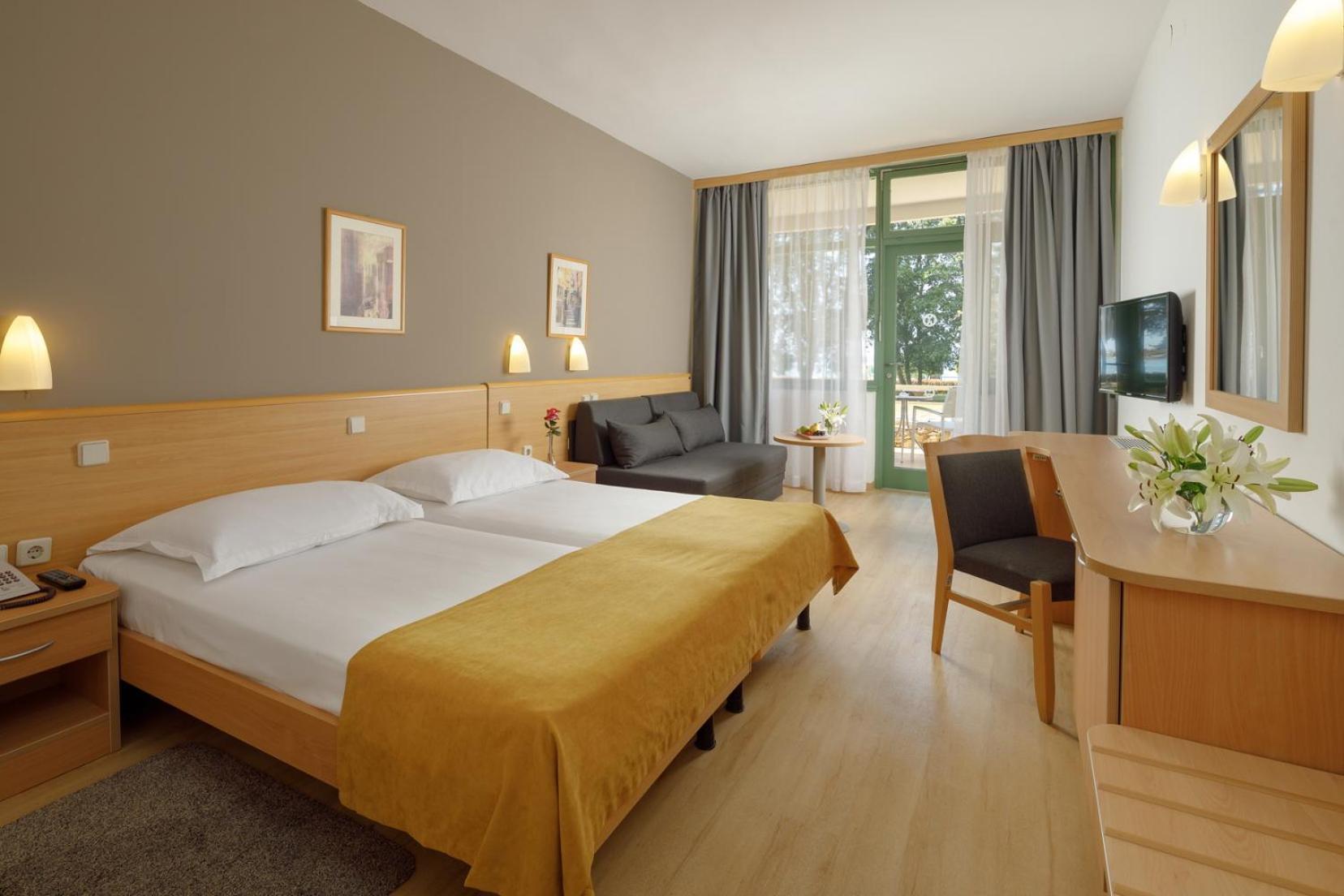 Premium Room with Balcony -  Sea Side - Photo 1