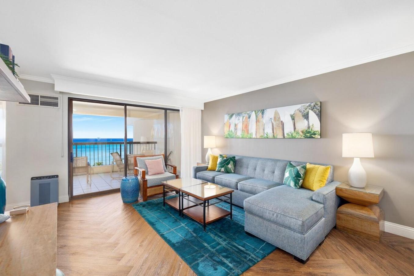 Apartment With Sea View