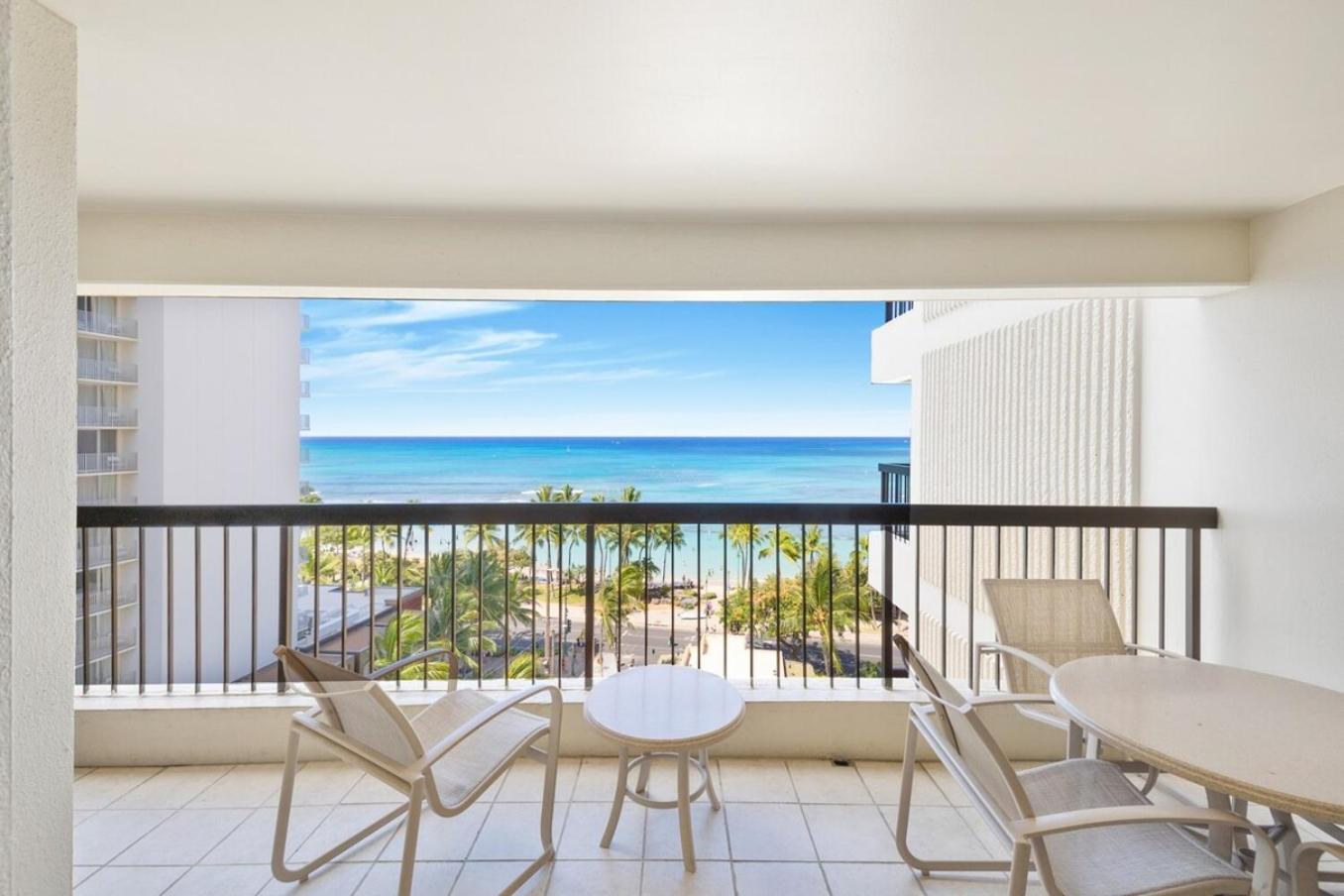 Aston Waikiki Beach Tower: Apartment With Sea View photo