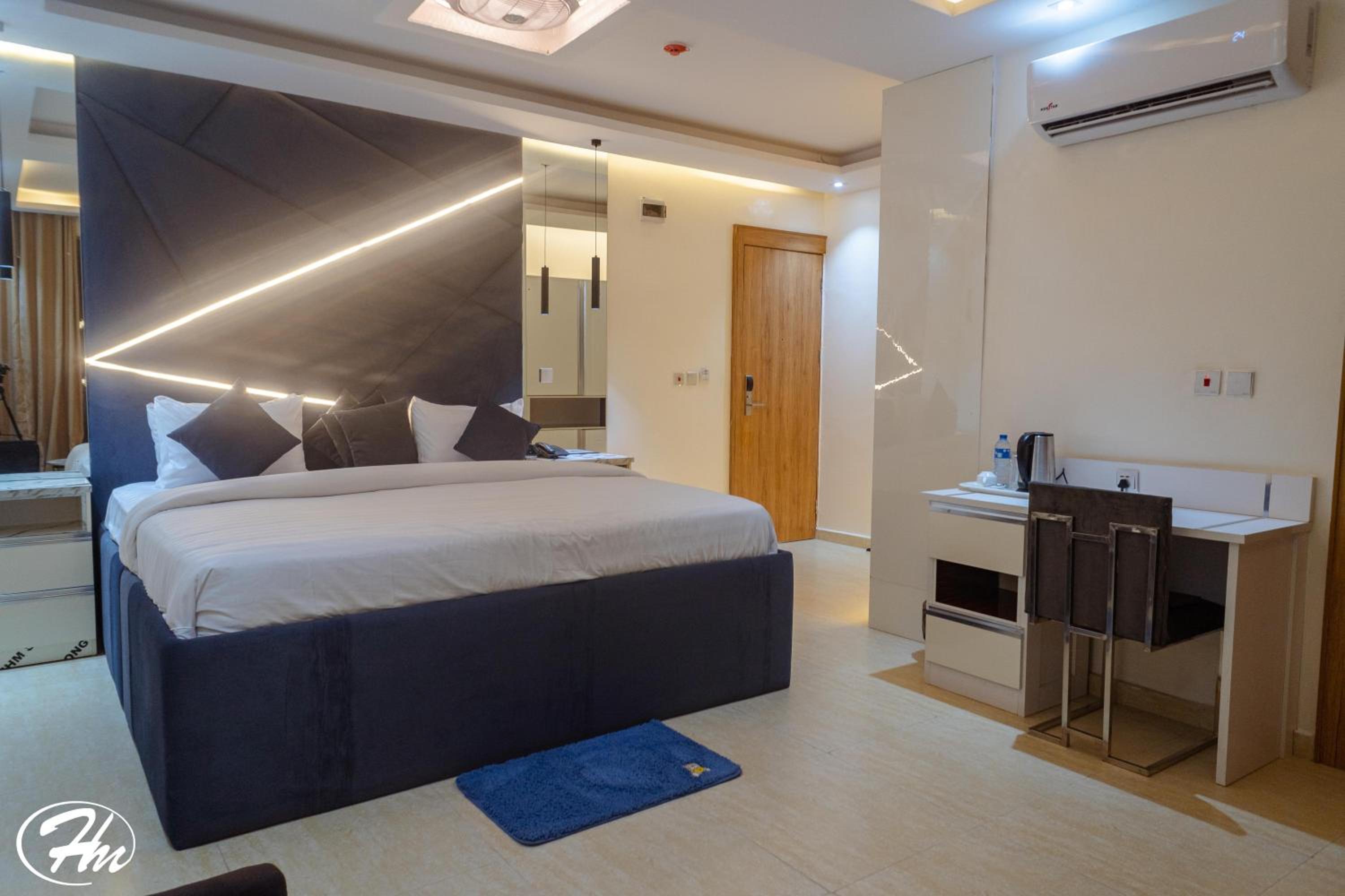 Superior Queen Room