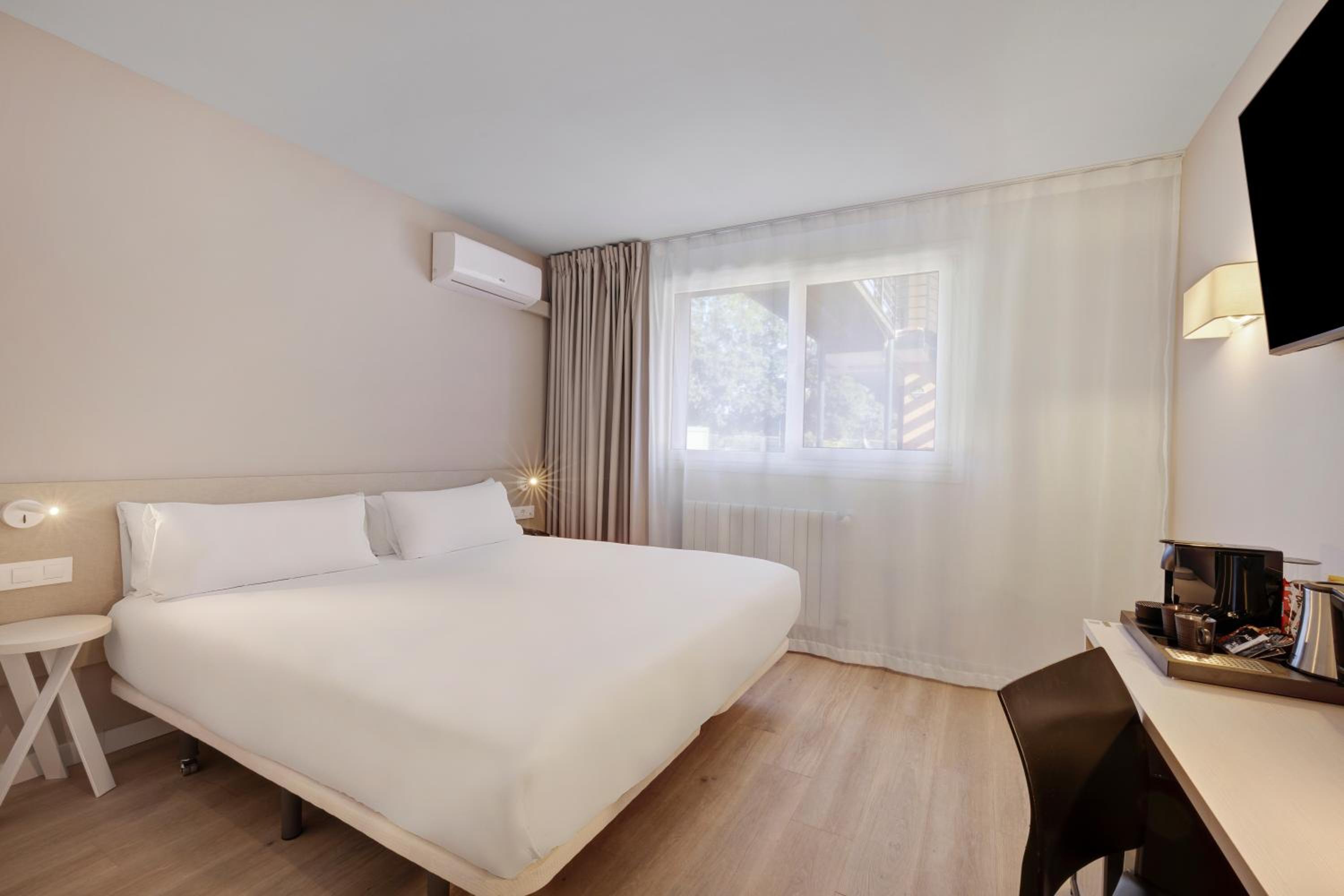 Superior Double Room - Photo 1
