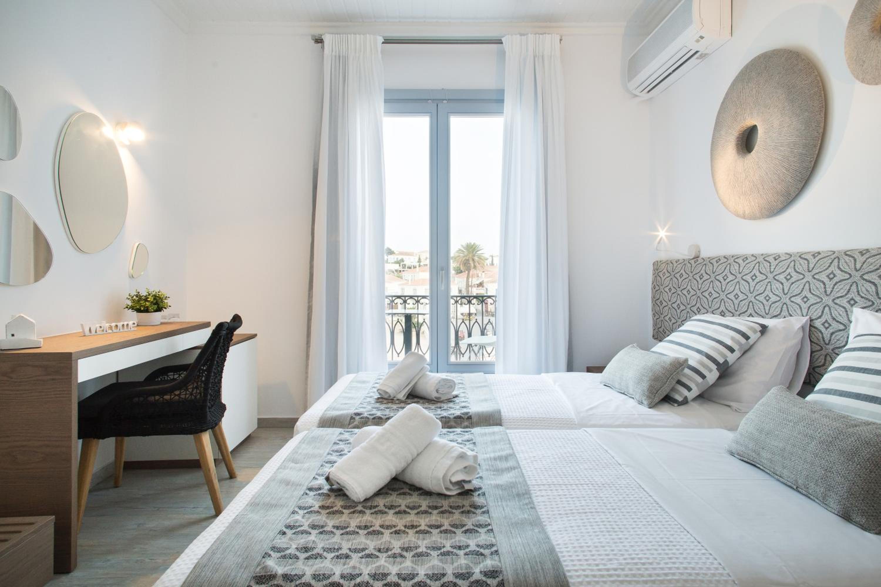 Studio with Sea View