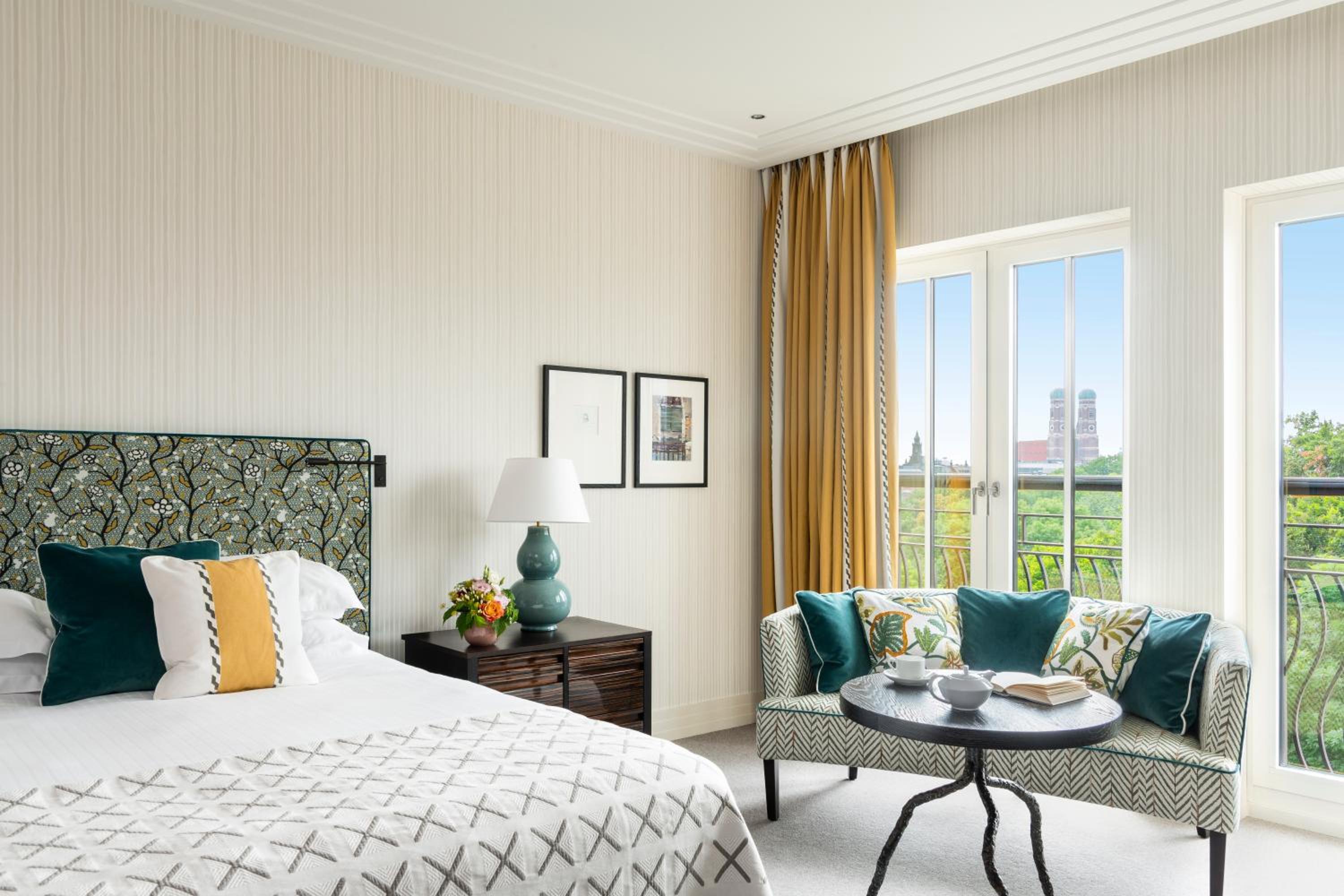 Superior Deluxe King Room