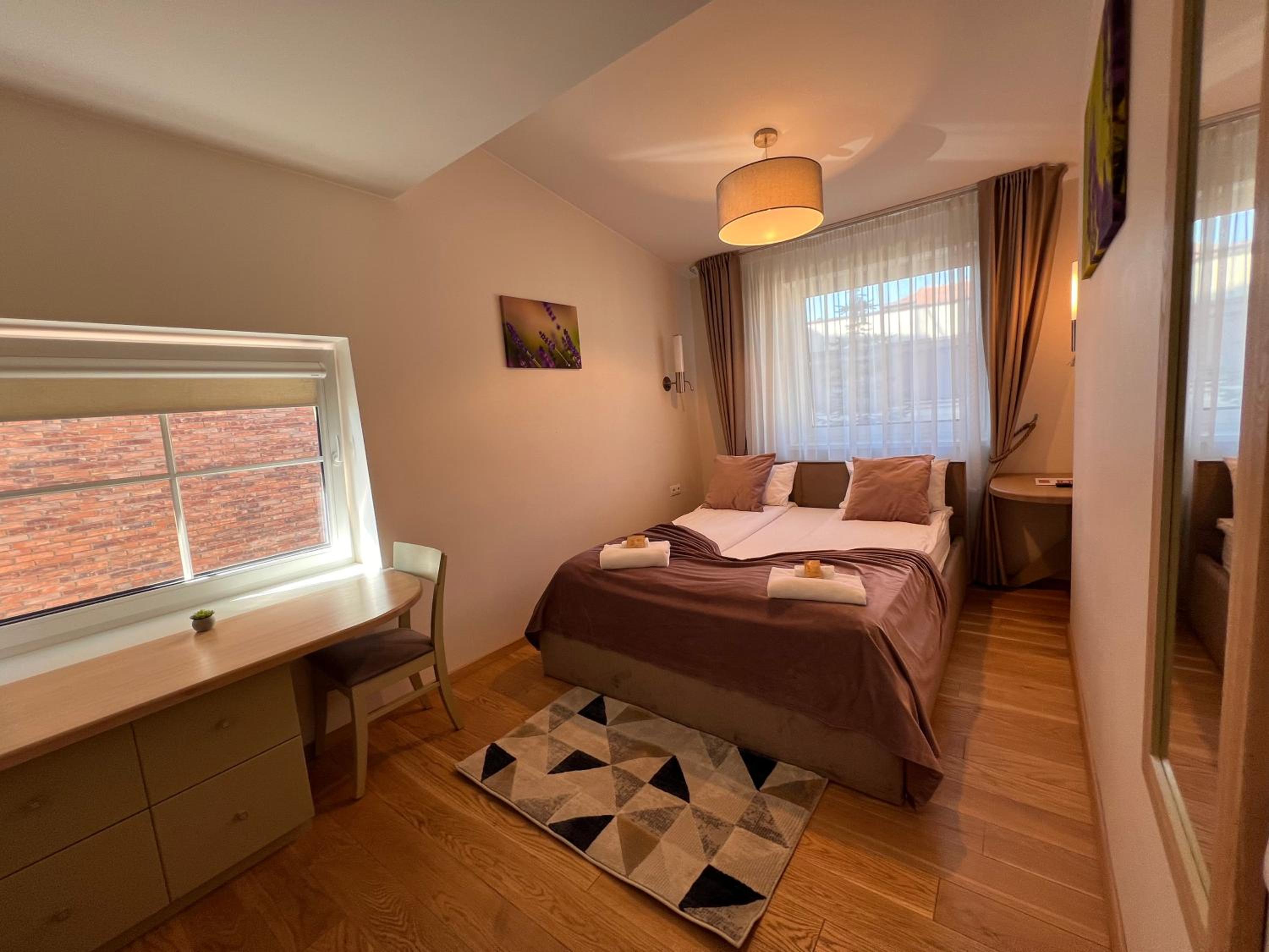 Double Room with Shared Bathroom photo 3