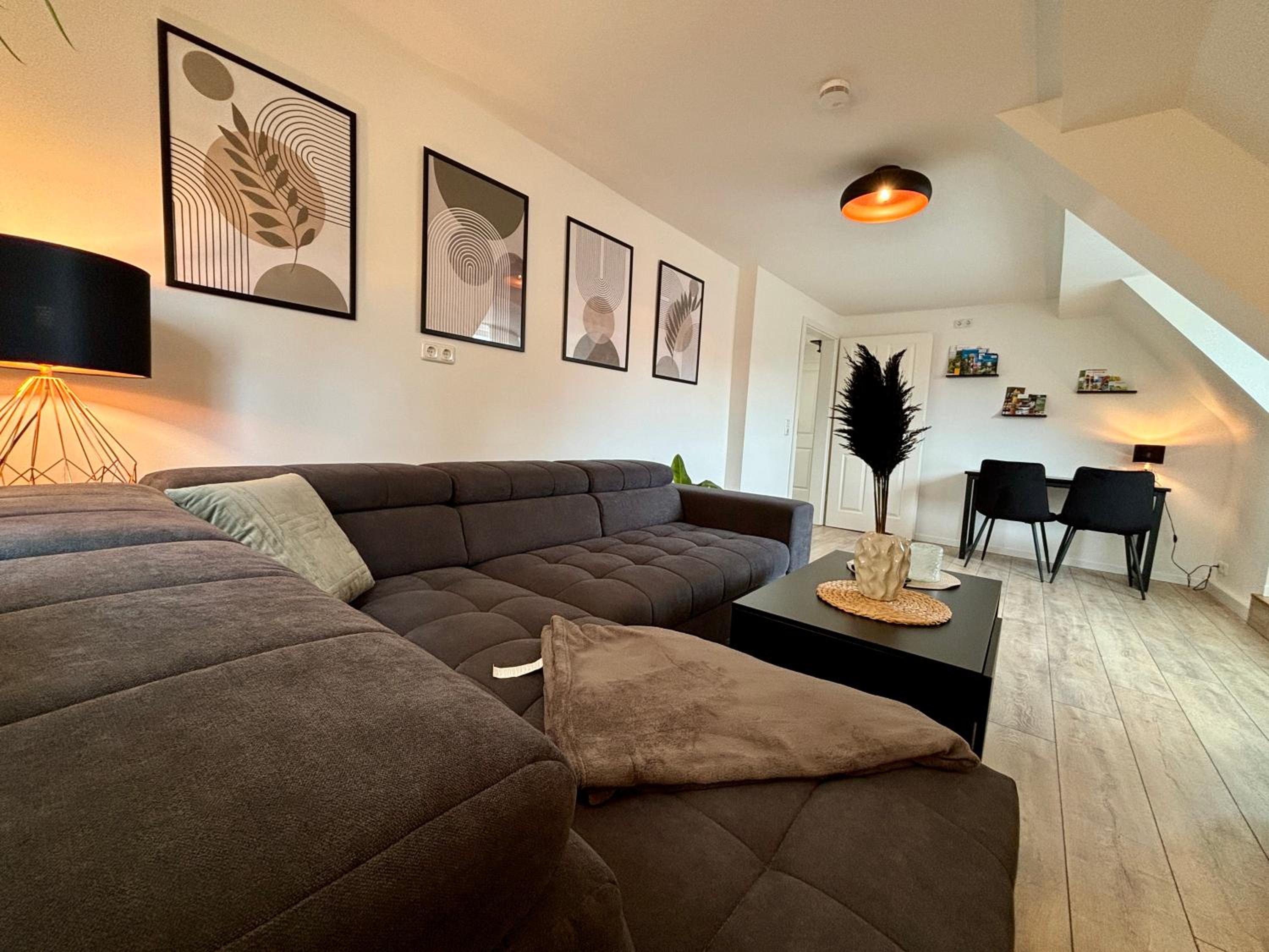 One-Bedroom Apartment photo 1
