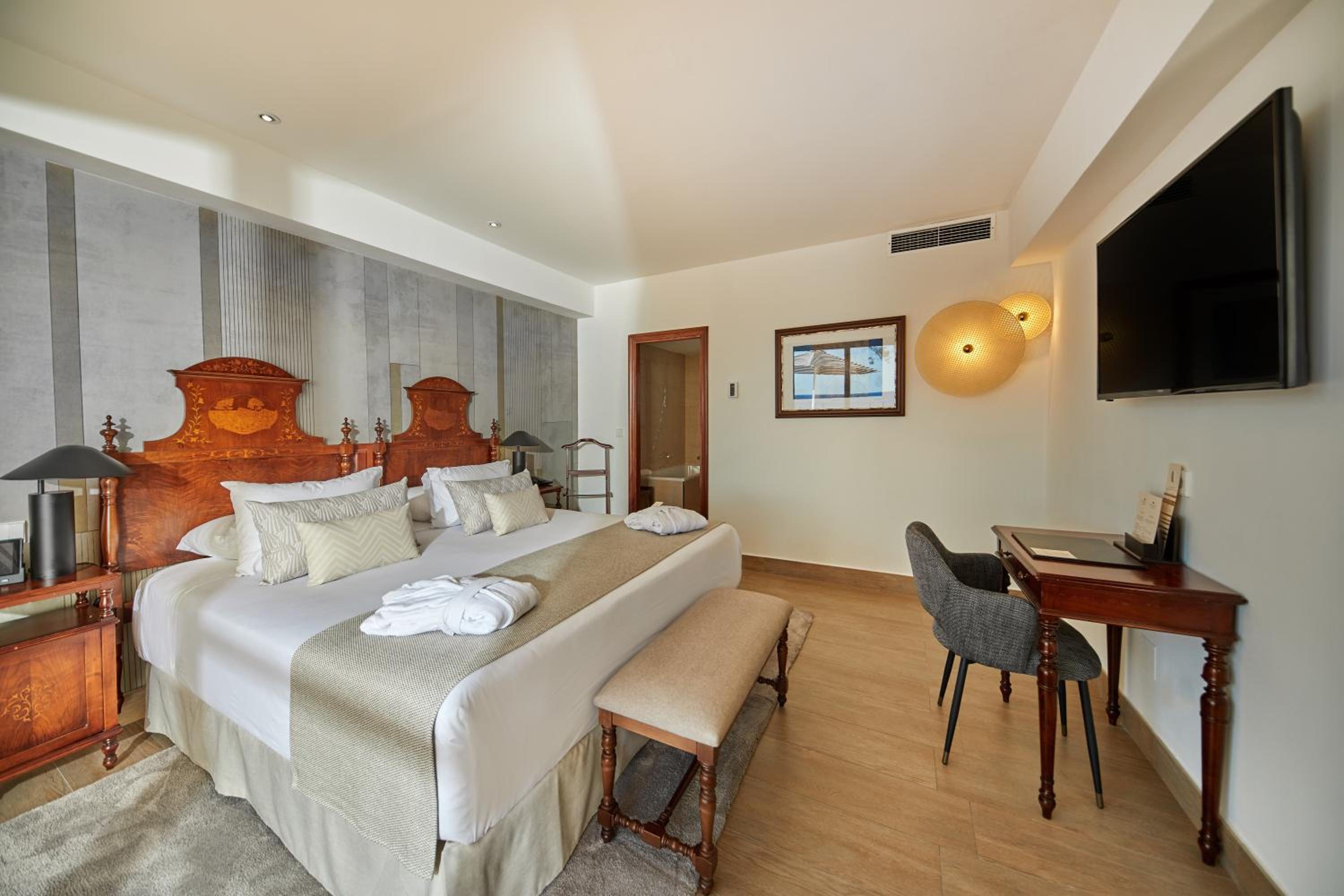 Preferred Club Master Suite Frontal Sea View thumbnail 6