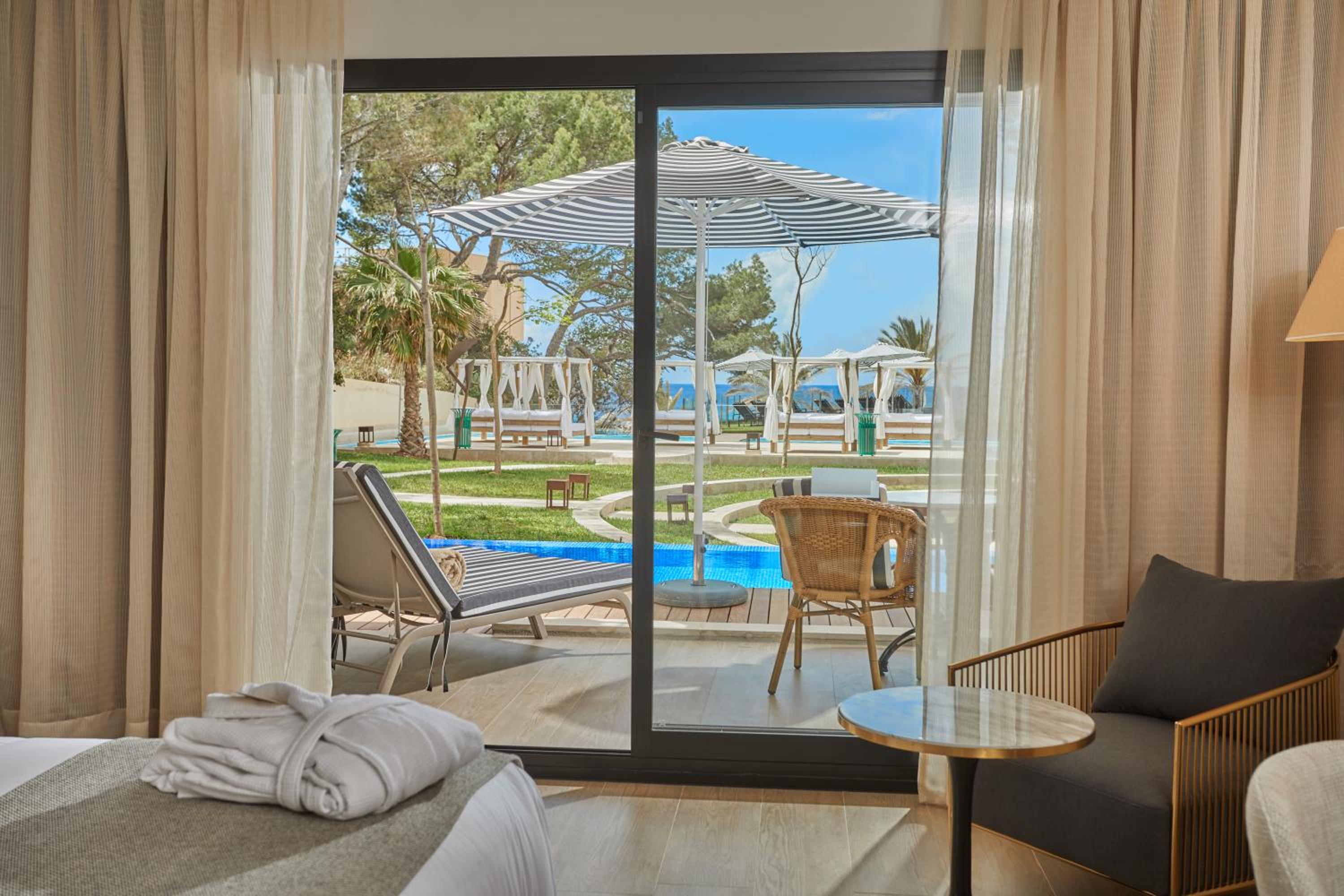 Club Preferido con Acceso Directo a la Piscina y Vista al Mar Club Preferido con Acceso Directo a la Piscina y Vista al Mar