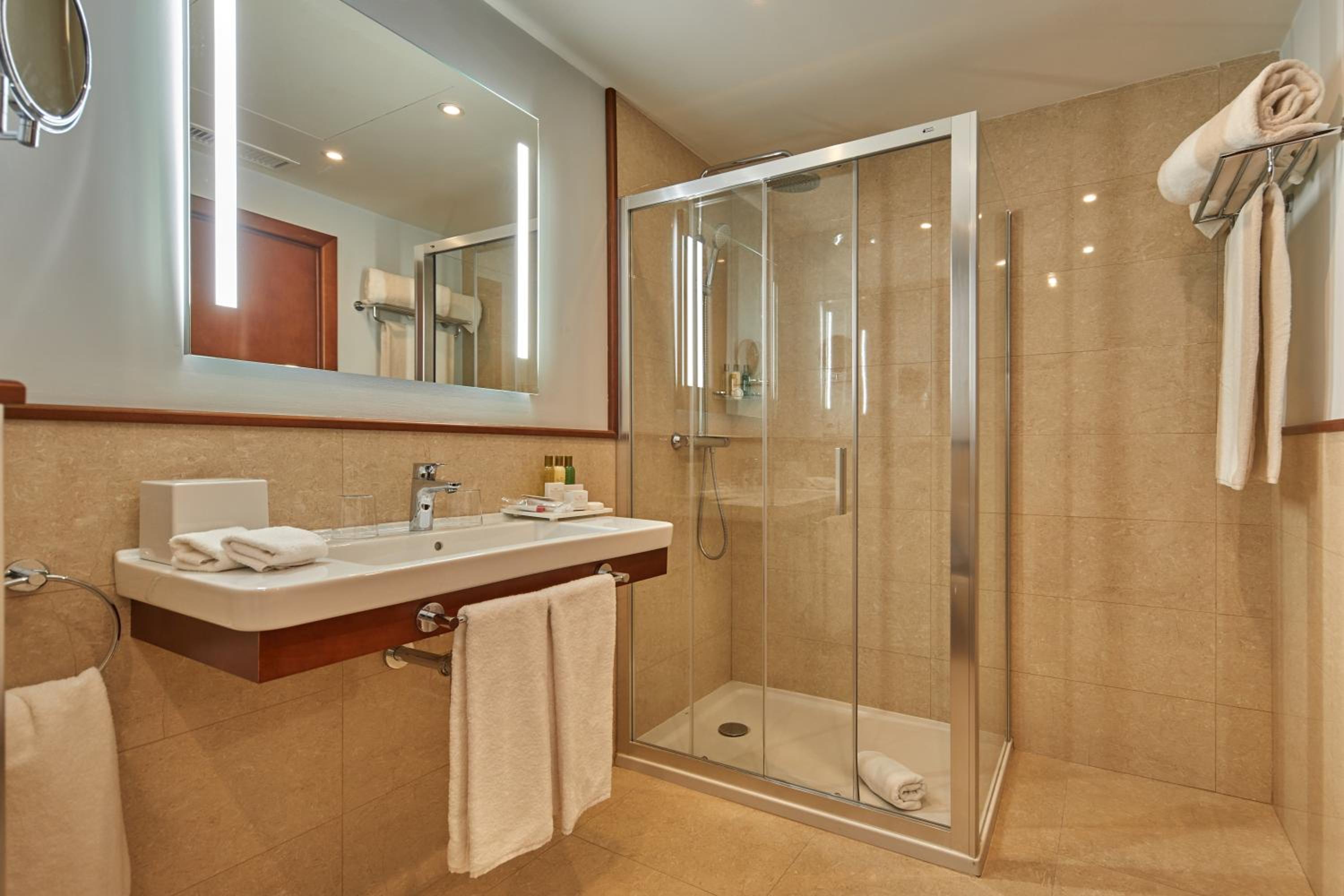 Preferred Club Junior Suite Frontal Sea View thumbnail 6