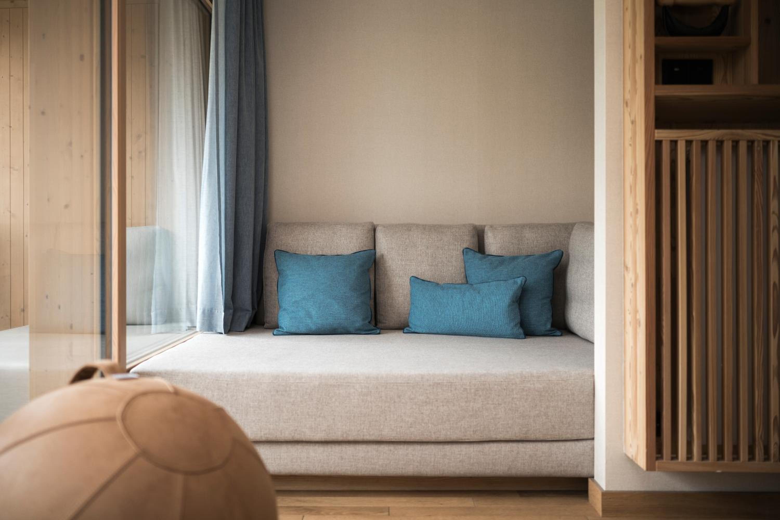 Grand Deluxe Double Room with Balcony
