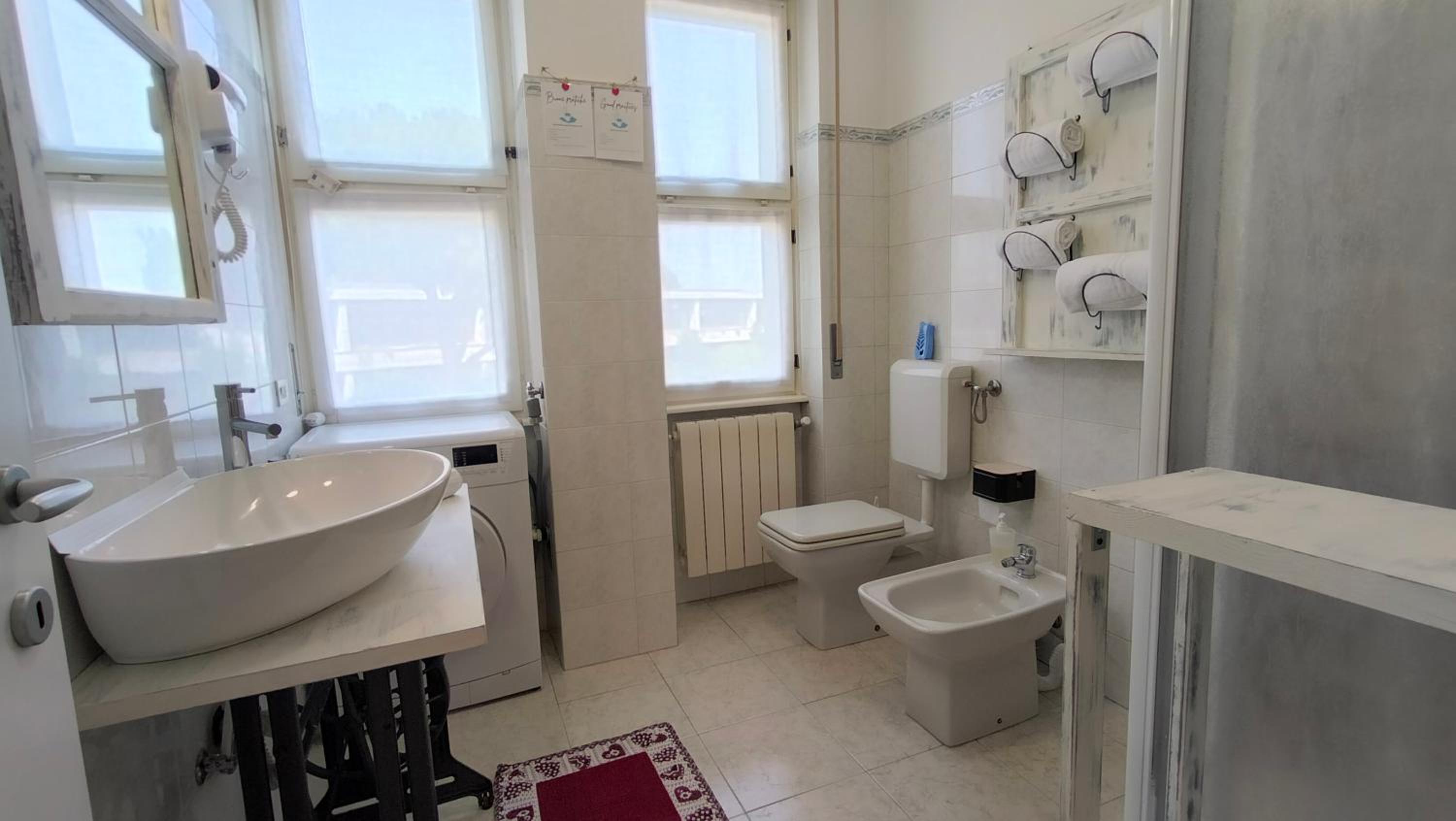 One-Bedroom Apartment - Photo 9
