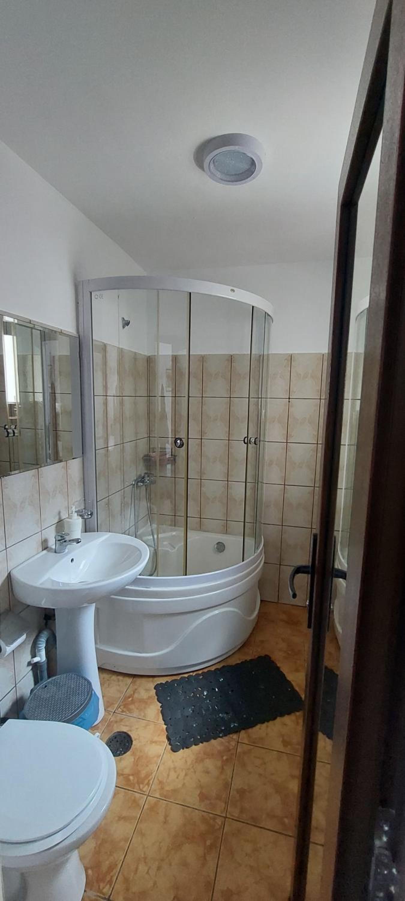 Triple Room - Photo 22