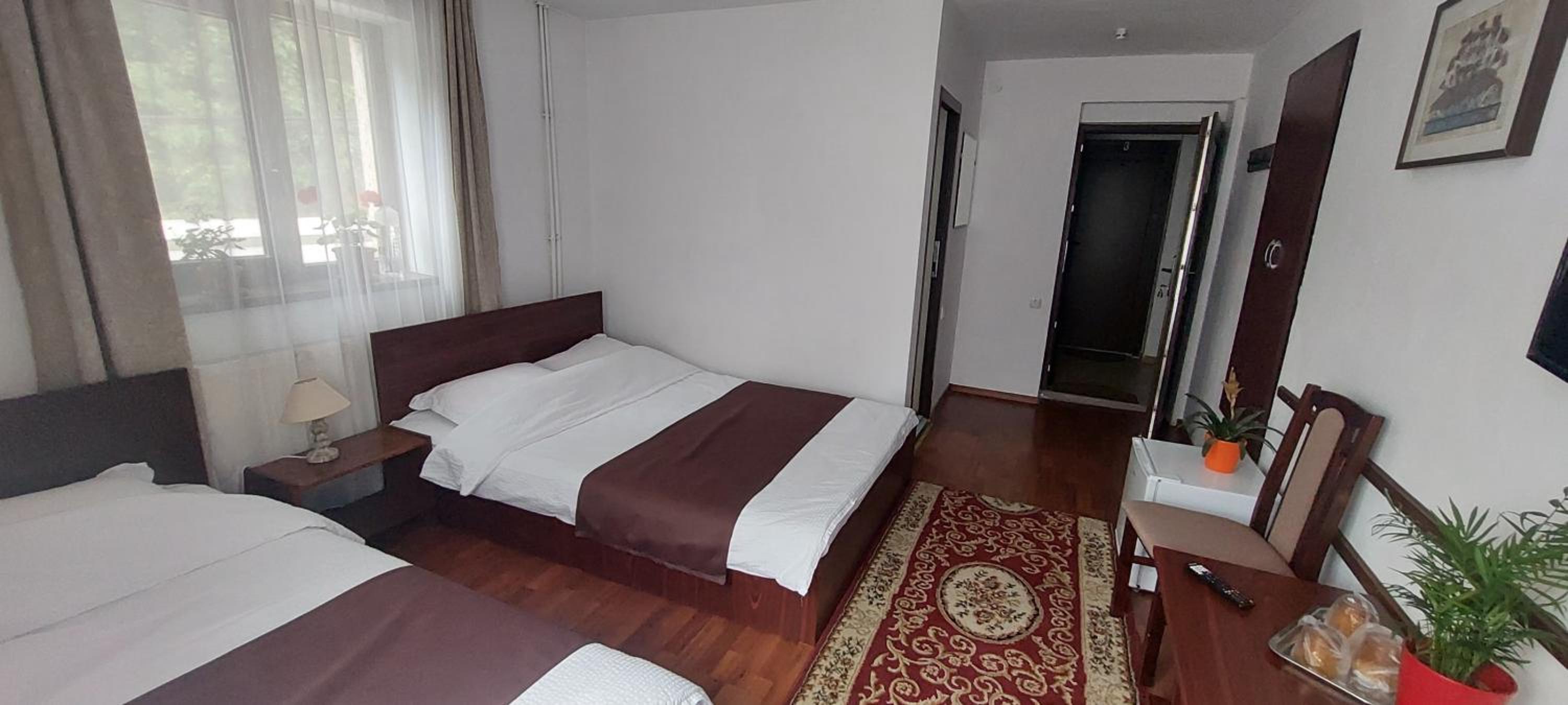 Triple Room - Photo 12