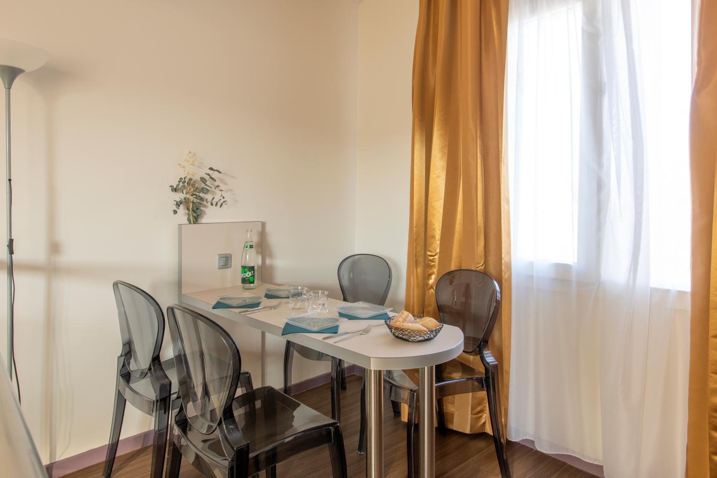 Duplex Suite - Photo 7