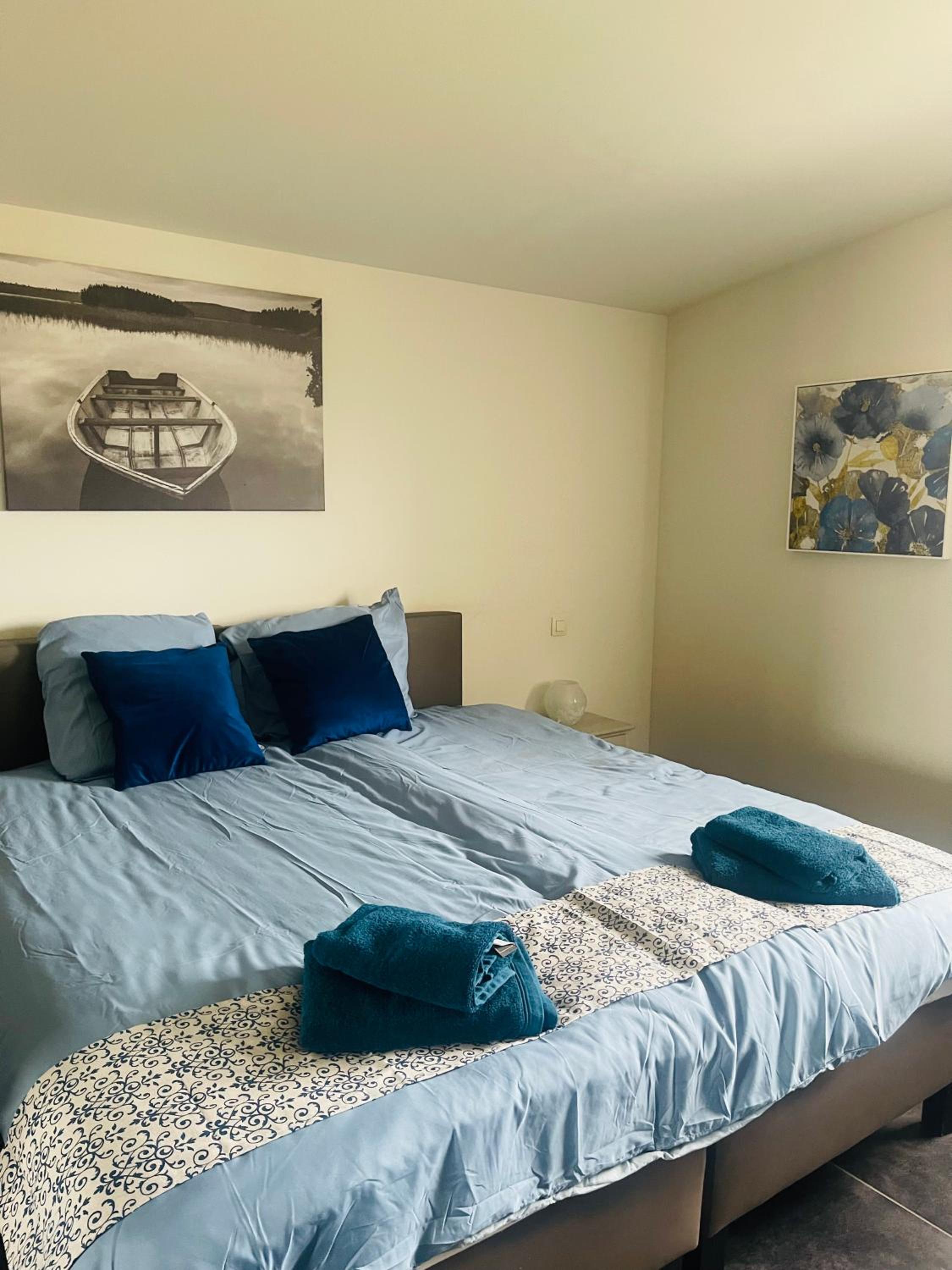 Family Room photo 1