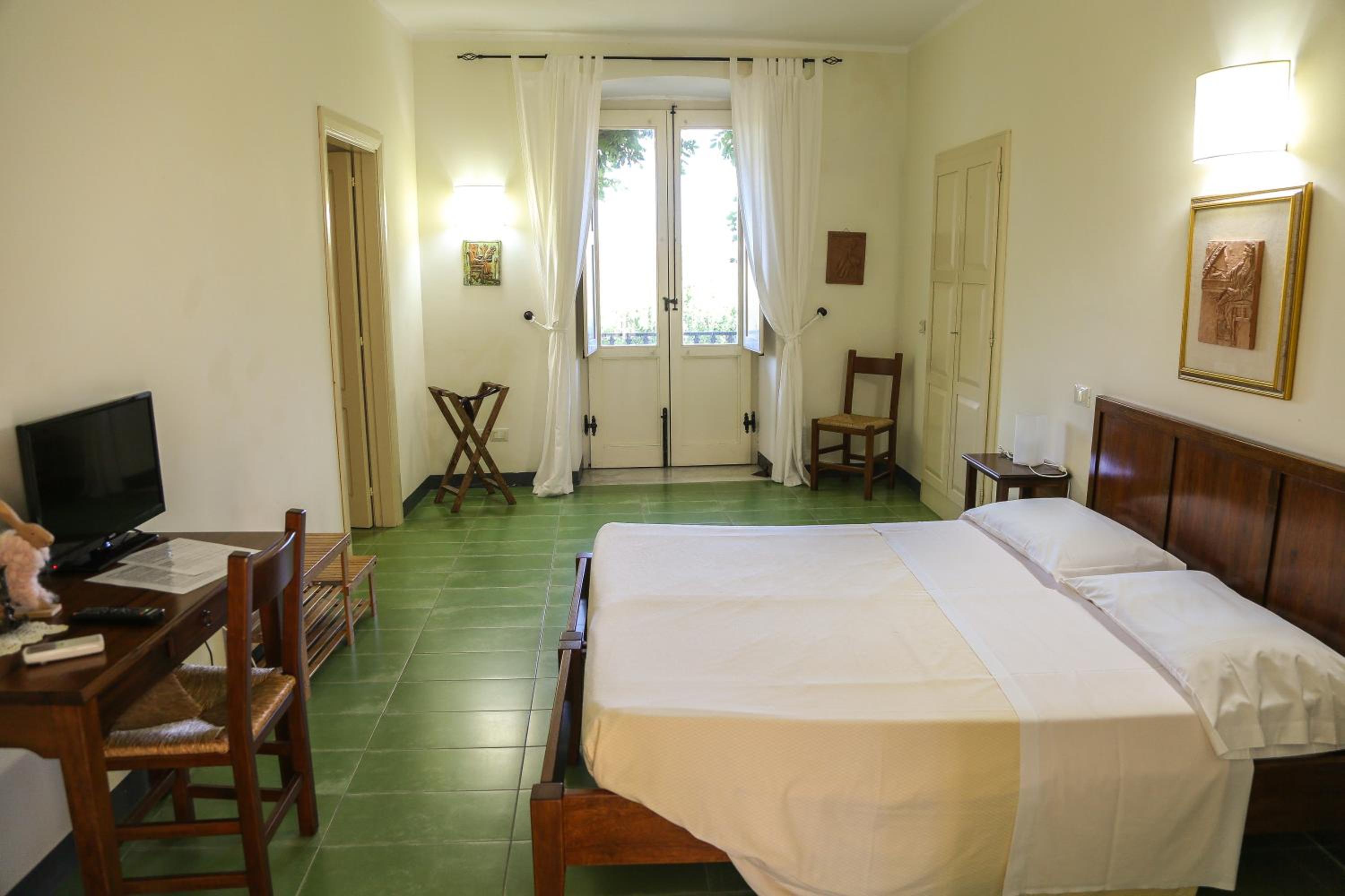 Double Room - Photo 1