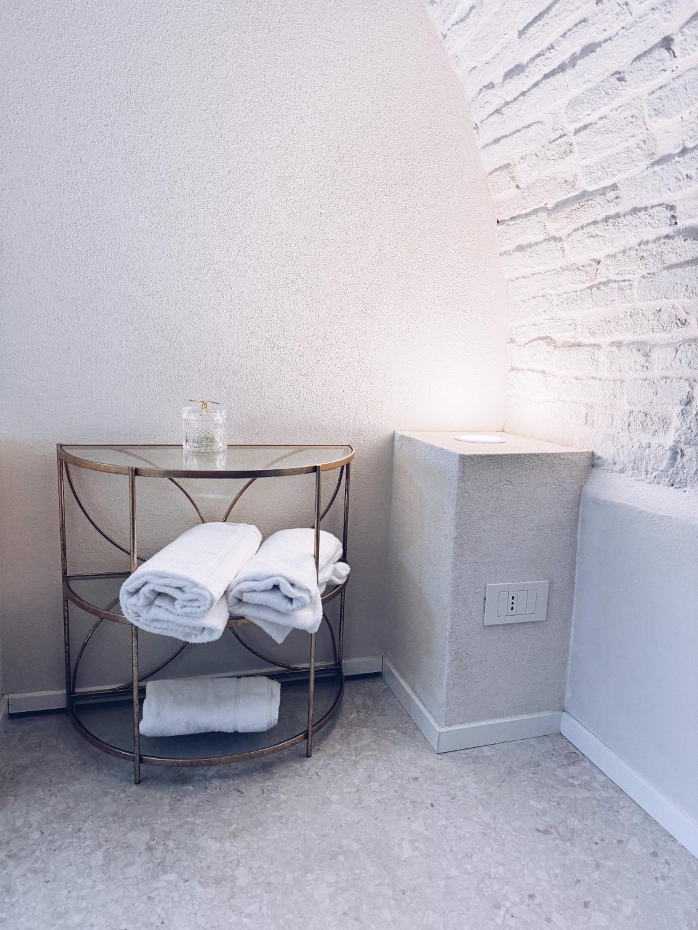 Double Room with Spa Bath photo 2
