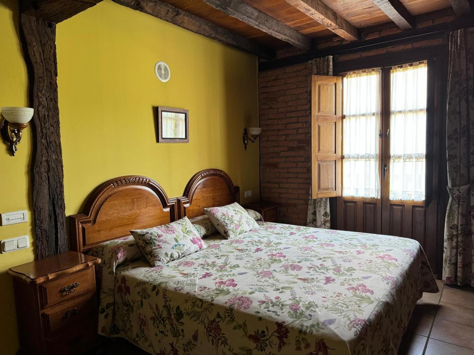 Double Room with Balcony photo 3