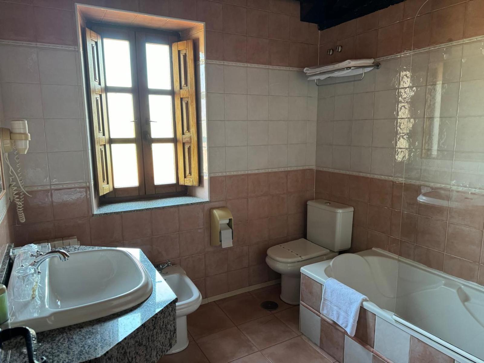 Double Room with Balcony photo 2