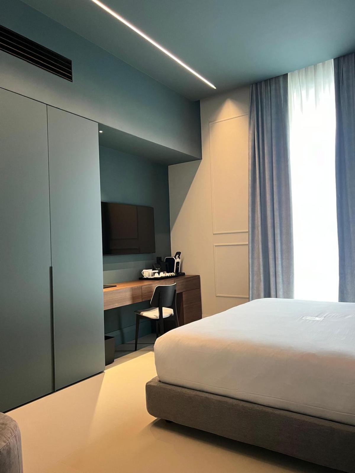 Double Room - Photo 14