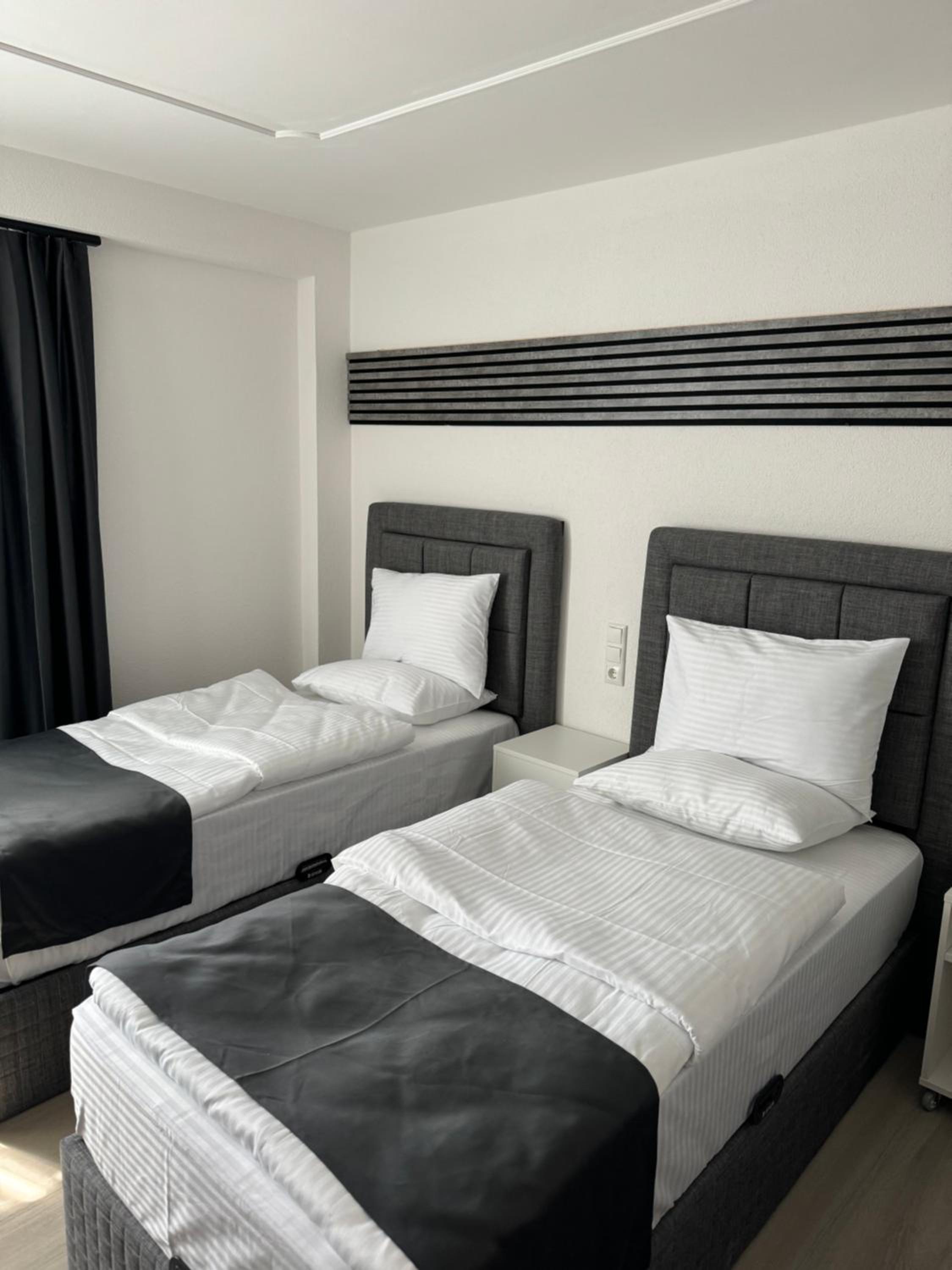 Twin Room with Shower photo 2